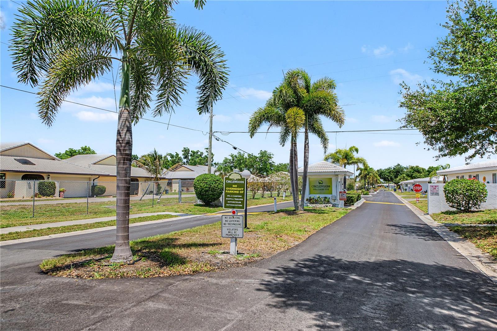 CIRCLE WOODS OF VENICE 1 - Residential