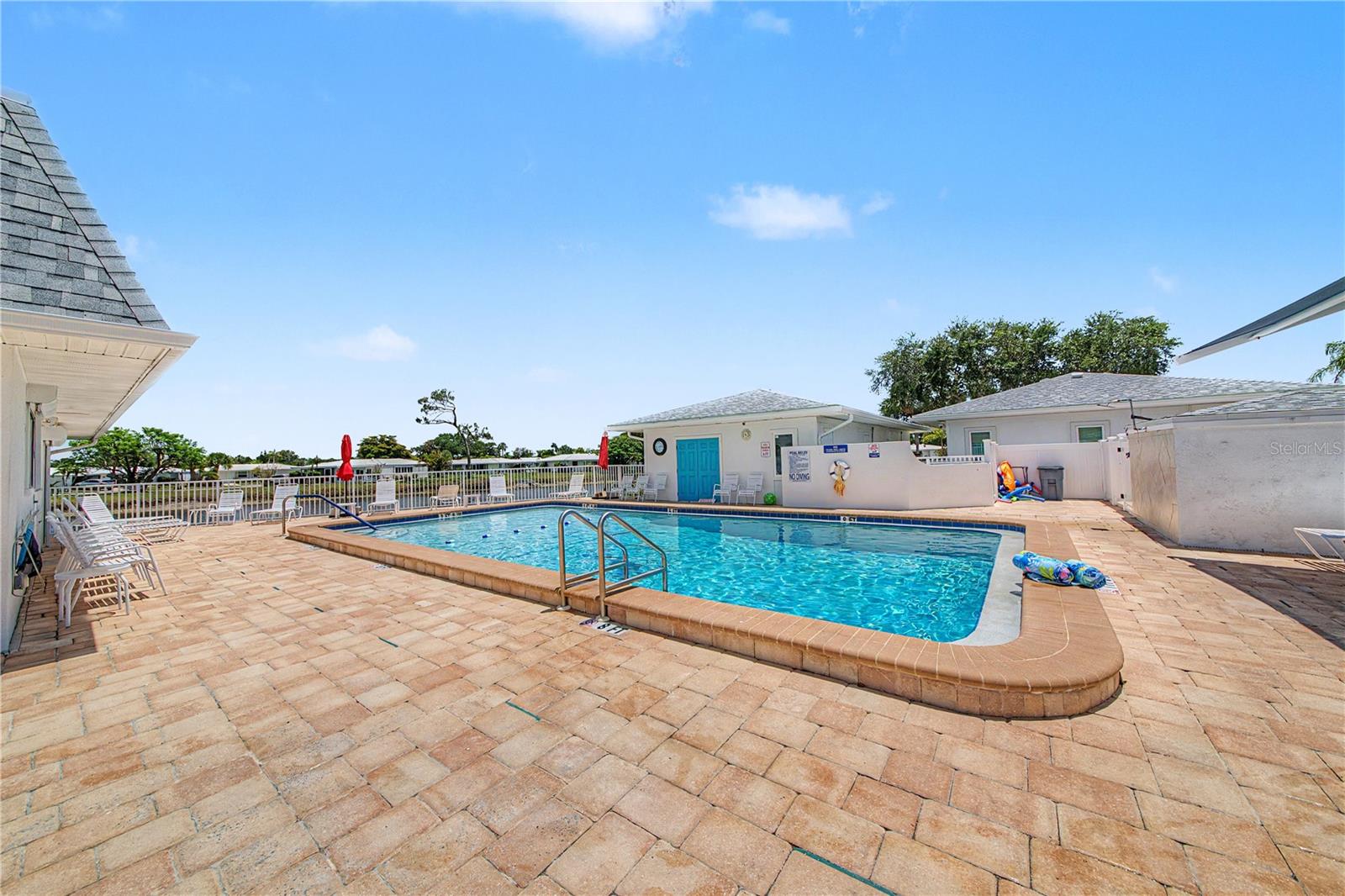 CIRCLE WOODS OF VENICE 1 - Residential