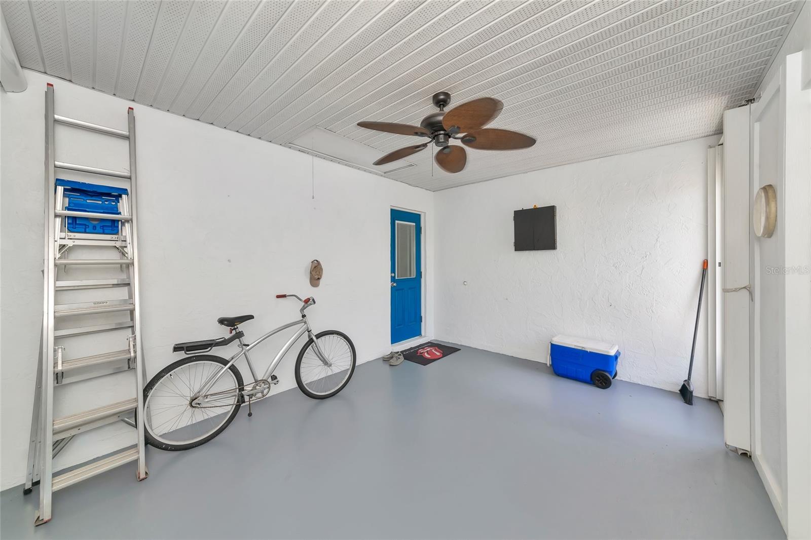 CIRCLE WOODS OF VENICE 1 - Residential