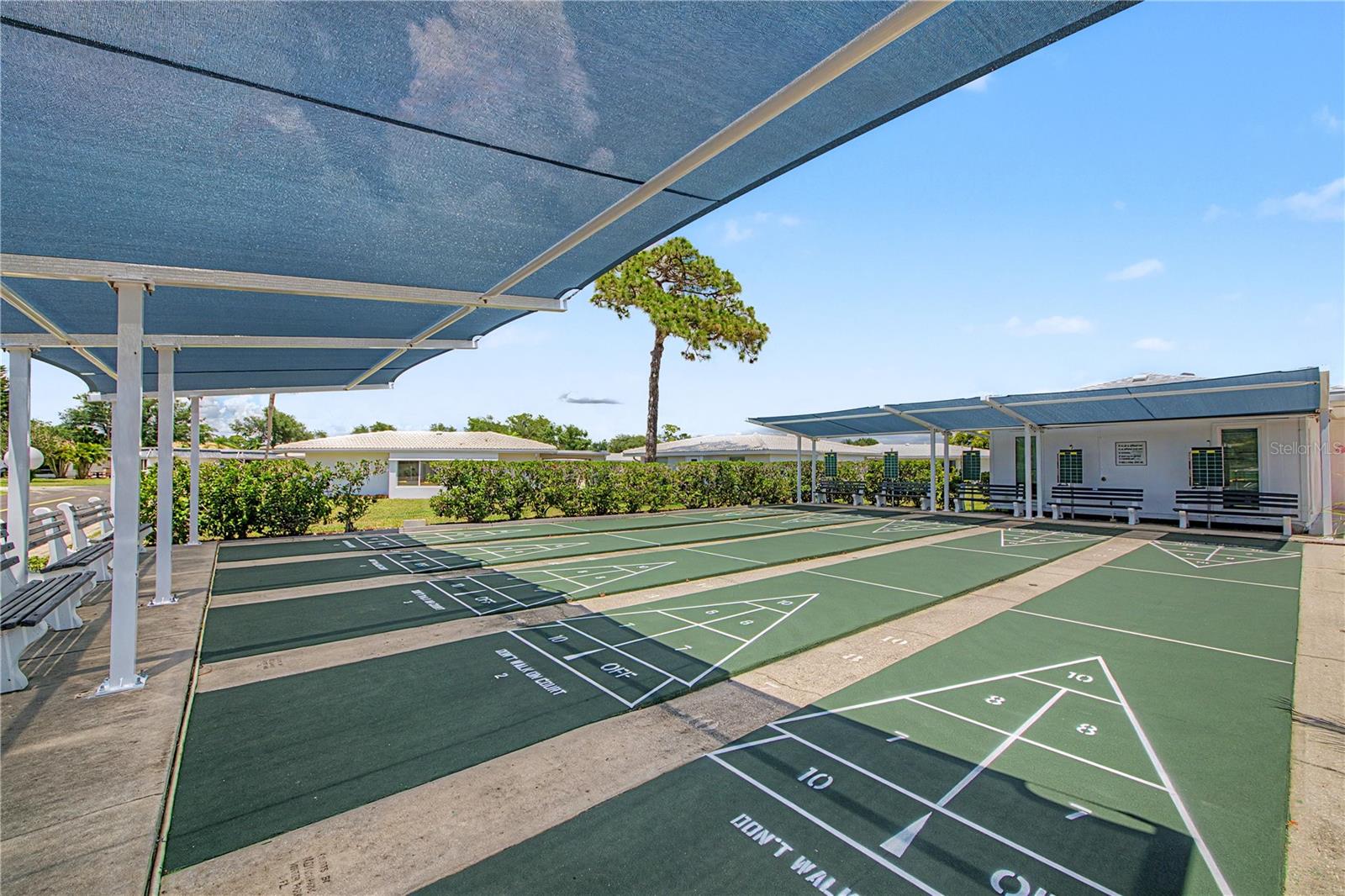CIRCLE WOODS OF VENICE 1 - Residential