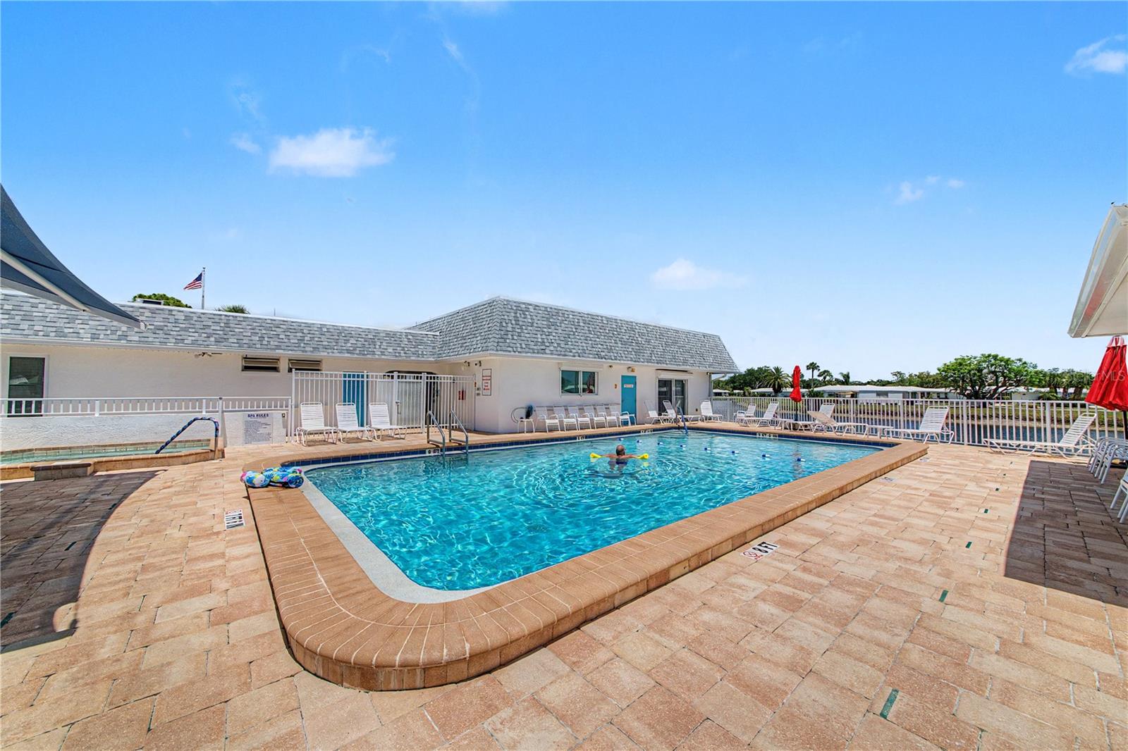 CIRCLE WOODS OF VENICE 1 - Residential