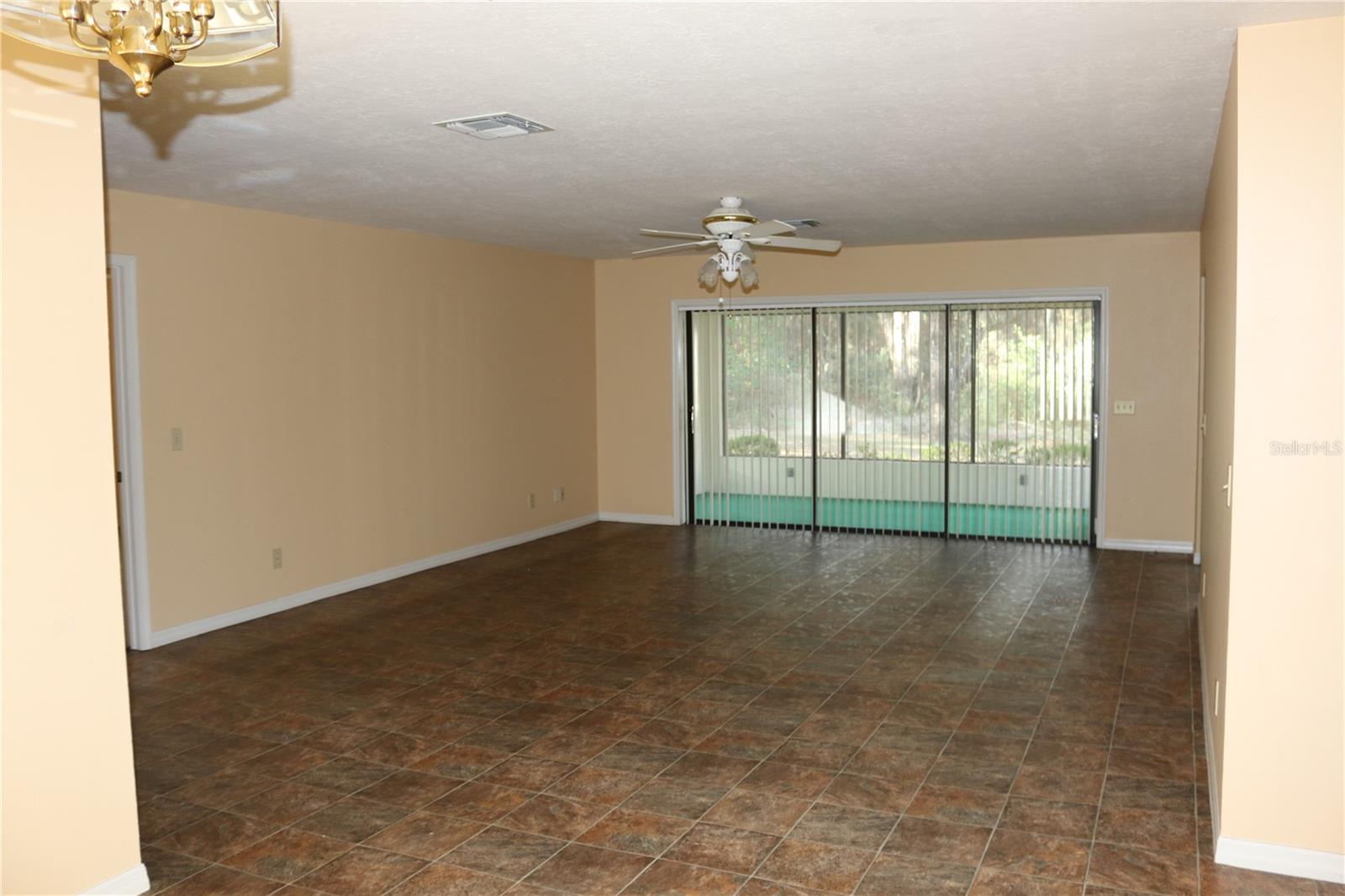 RAINBOW SPGS COUNTRY CLUB ESTATE - Residential Lease
