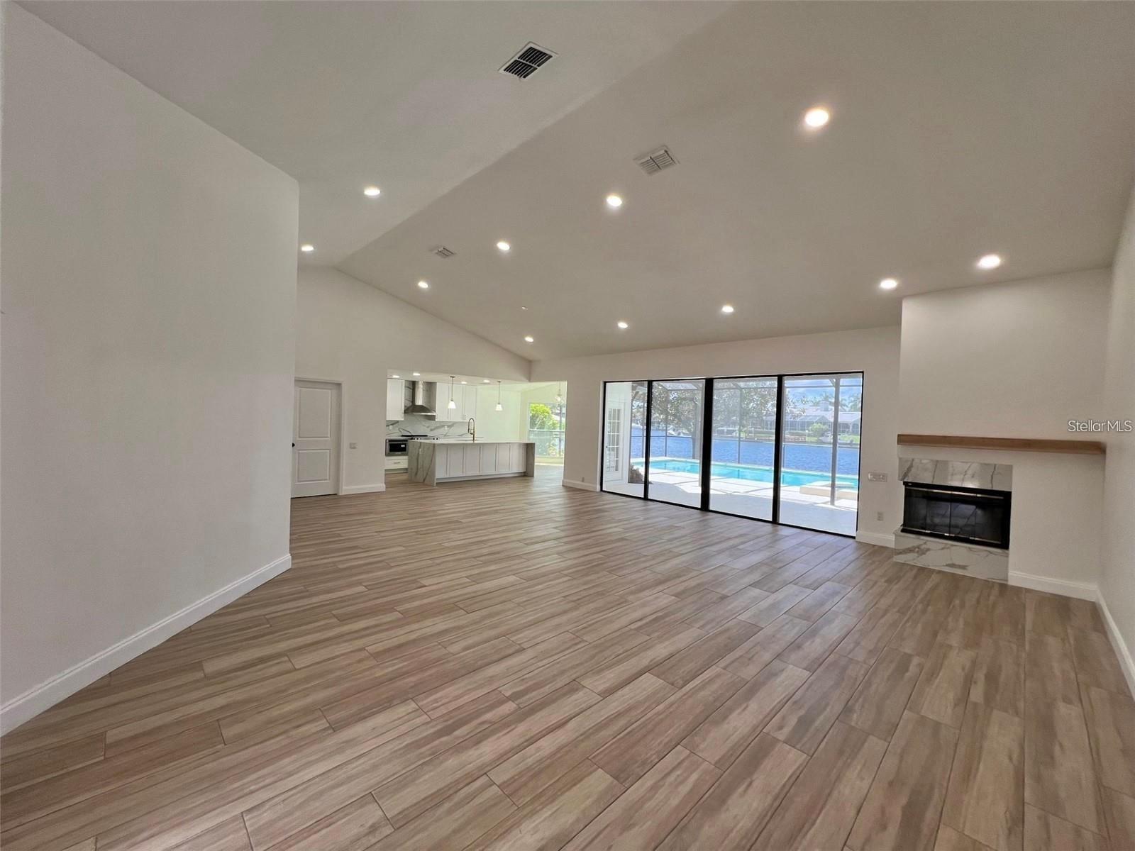 BAYSIDE VILLAGE - Residential