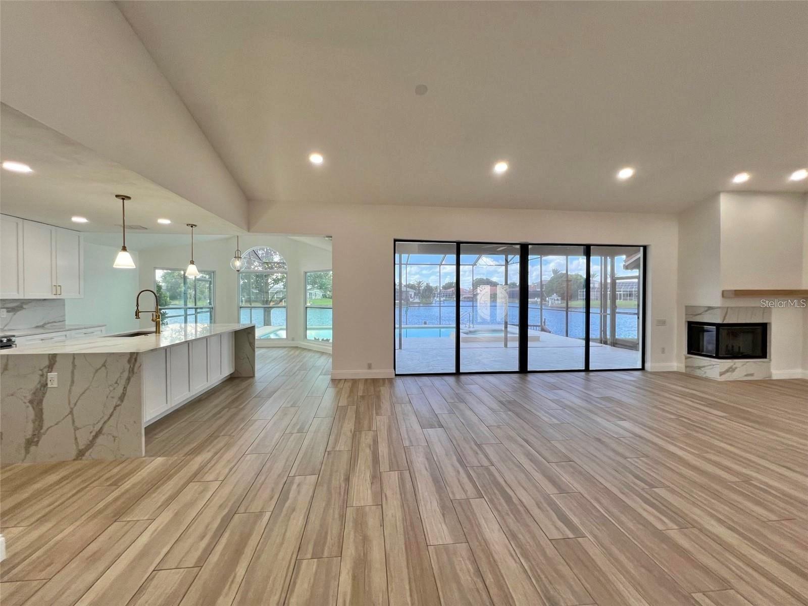 BAYSIDE VILLAGE - Residential