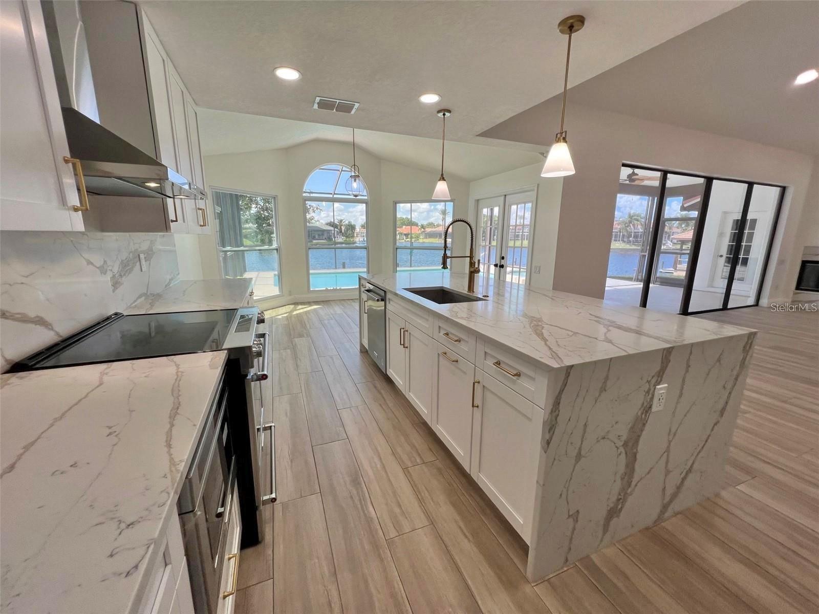 BAYSIDE VILLAGE - Residential