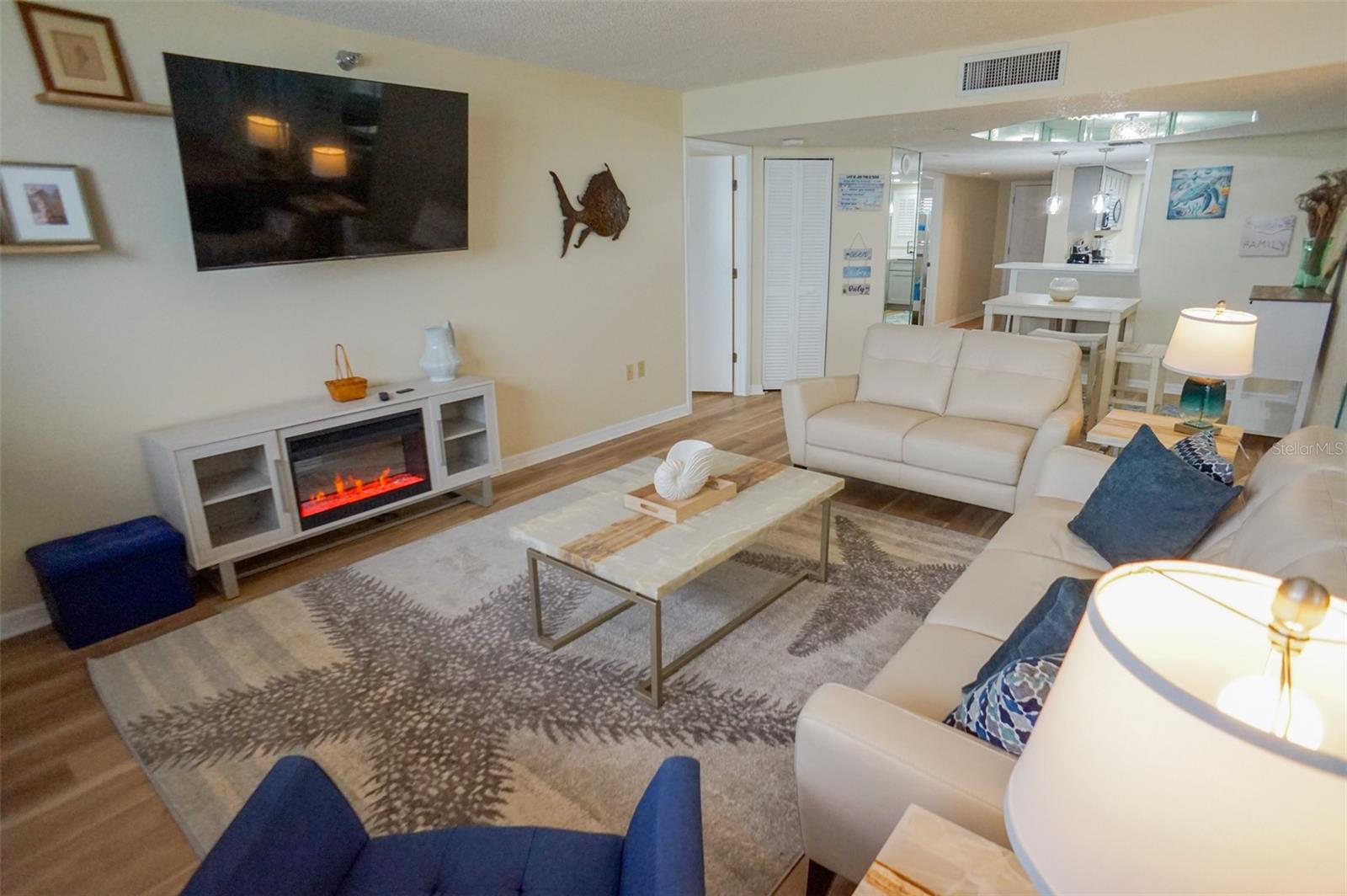 LIGHTHOUSE TOWERS CONDO - Residential Lease