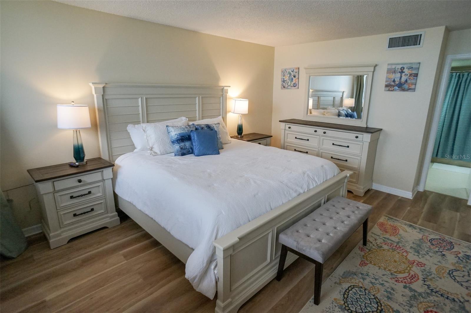 LIGHTHOUSE TOWERS CONDO - Residential Lease