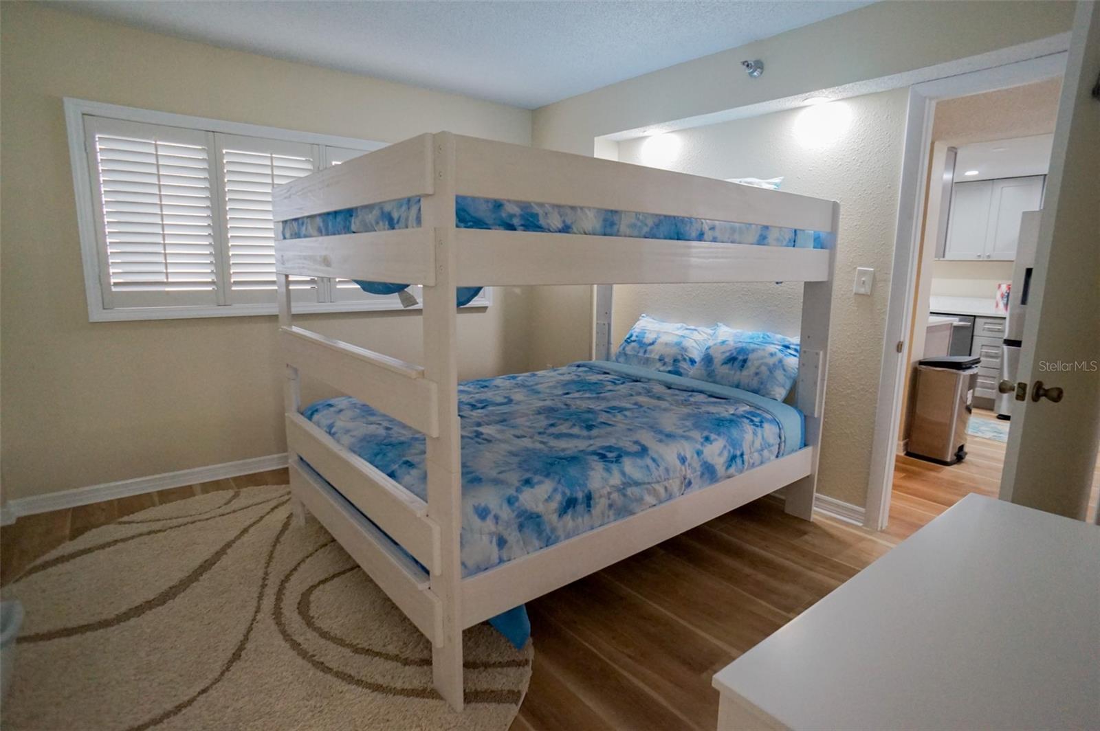 LIGHTHOUSE TOWERS CONDO - Residential Lease