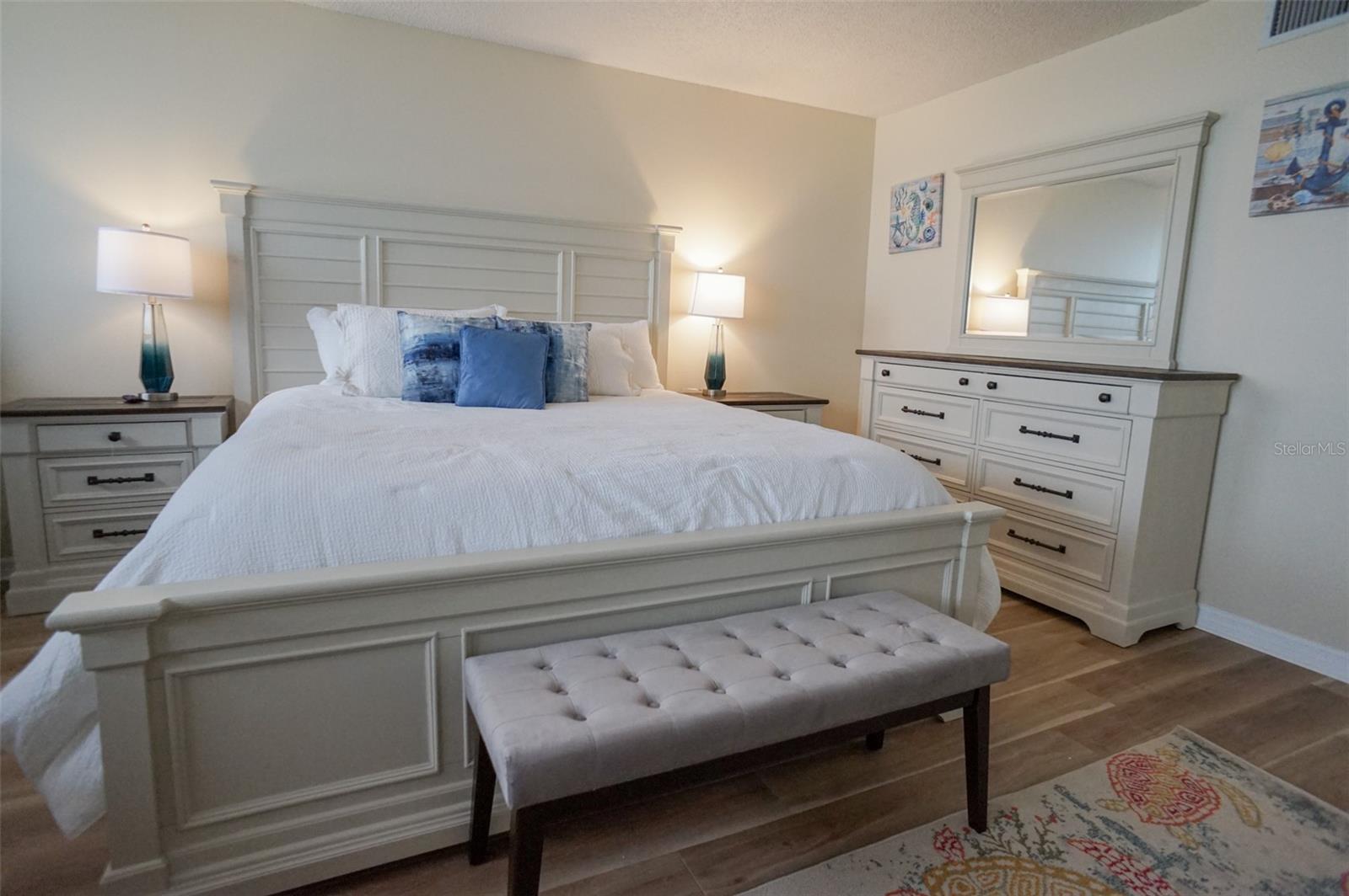 LIGHTHOUSE TOWERS CONDO - Residential Lease