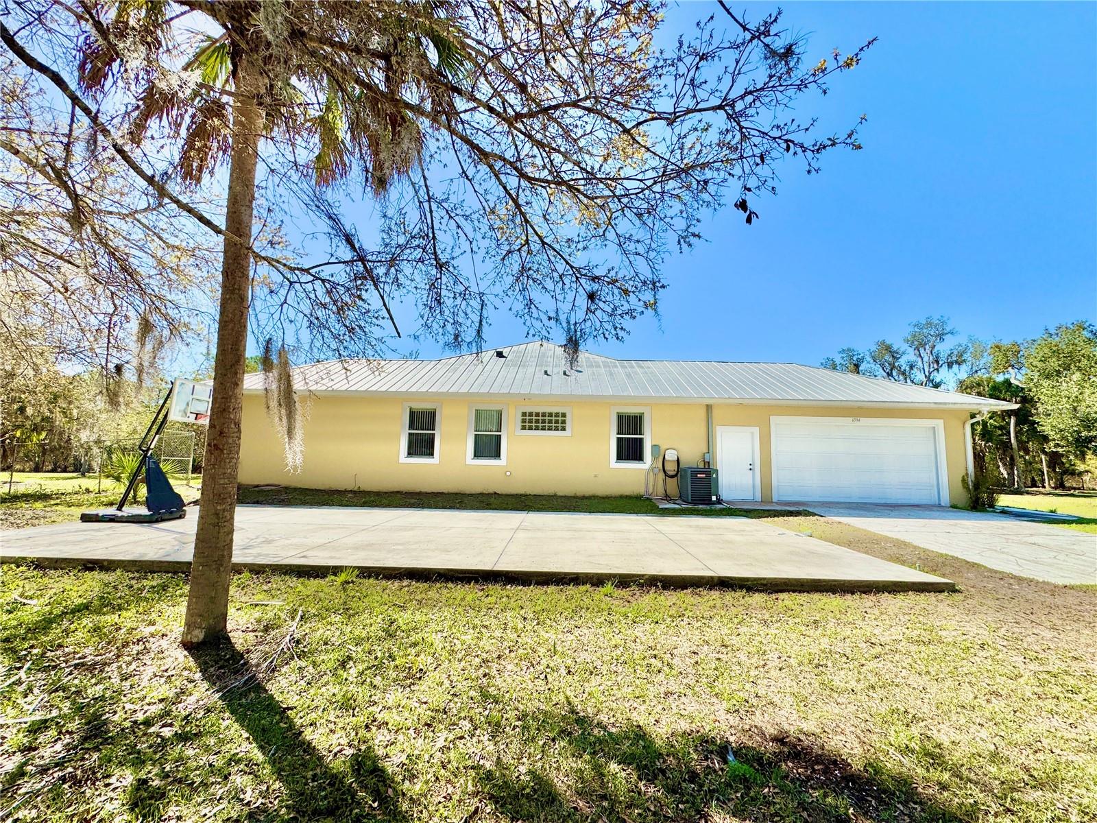 NORTH PORT CHARLOTTE ESTATES ADD 01 - Residential