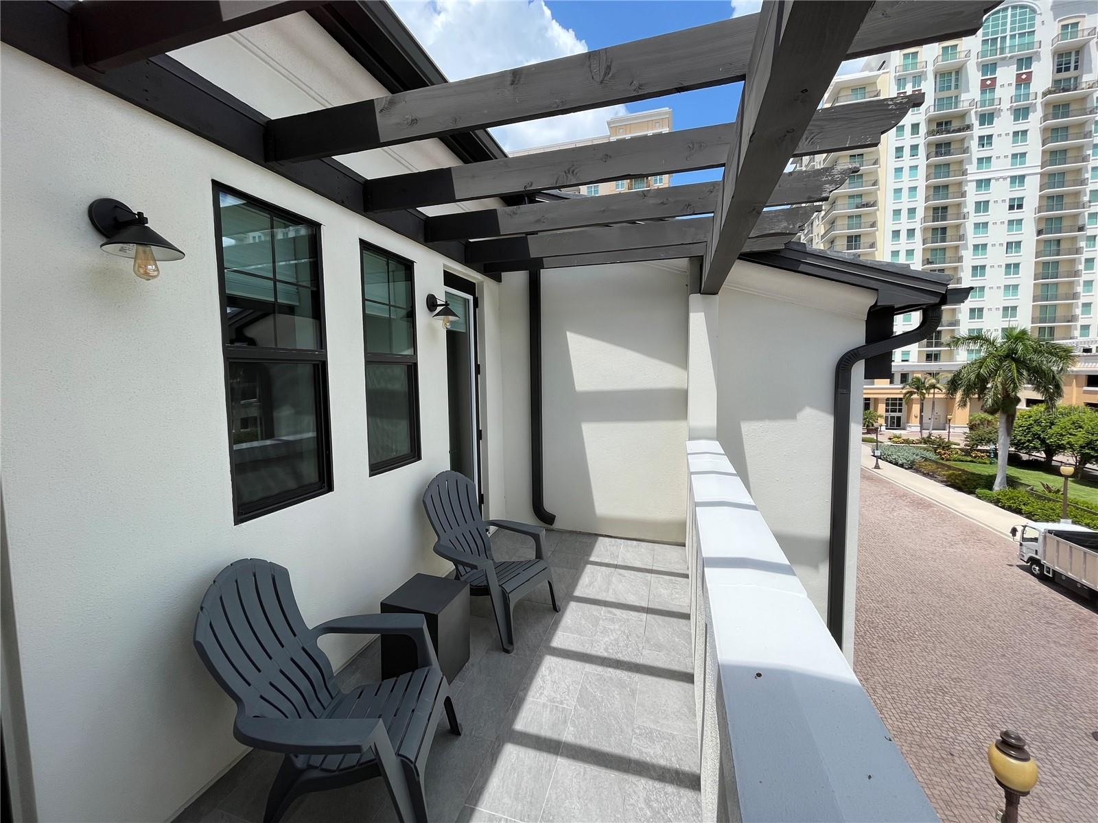 VALENCIA ROSEMARY PLACE TWNHMS - Residential Lease