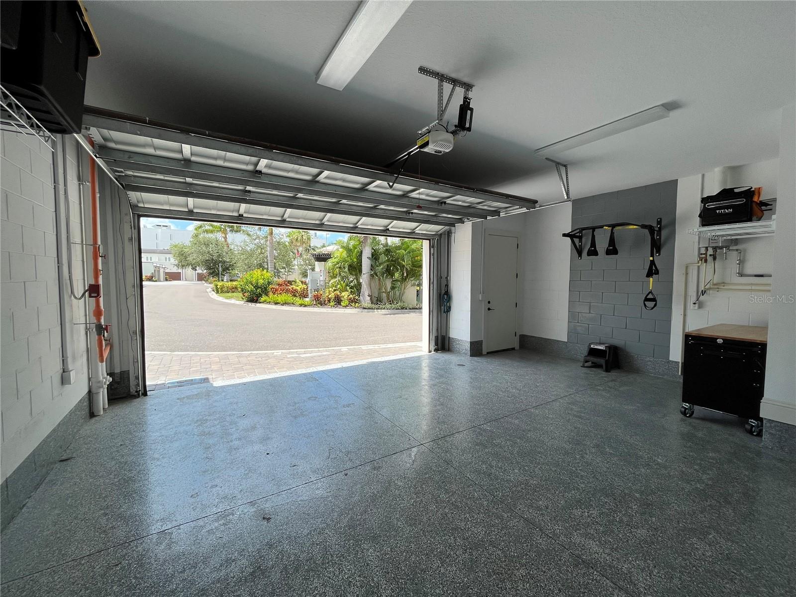 VALENCIA ROSEMARY PLACE TWNHMS - Residential Lease