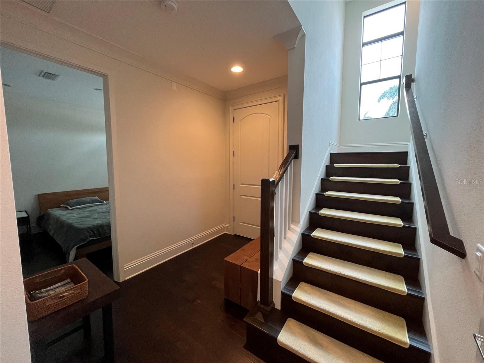 VALENCIA ROSEMARY PLACE TWNHMS - Residential Lease