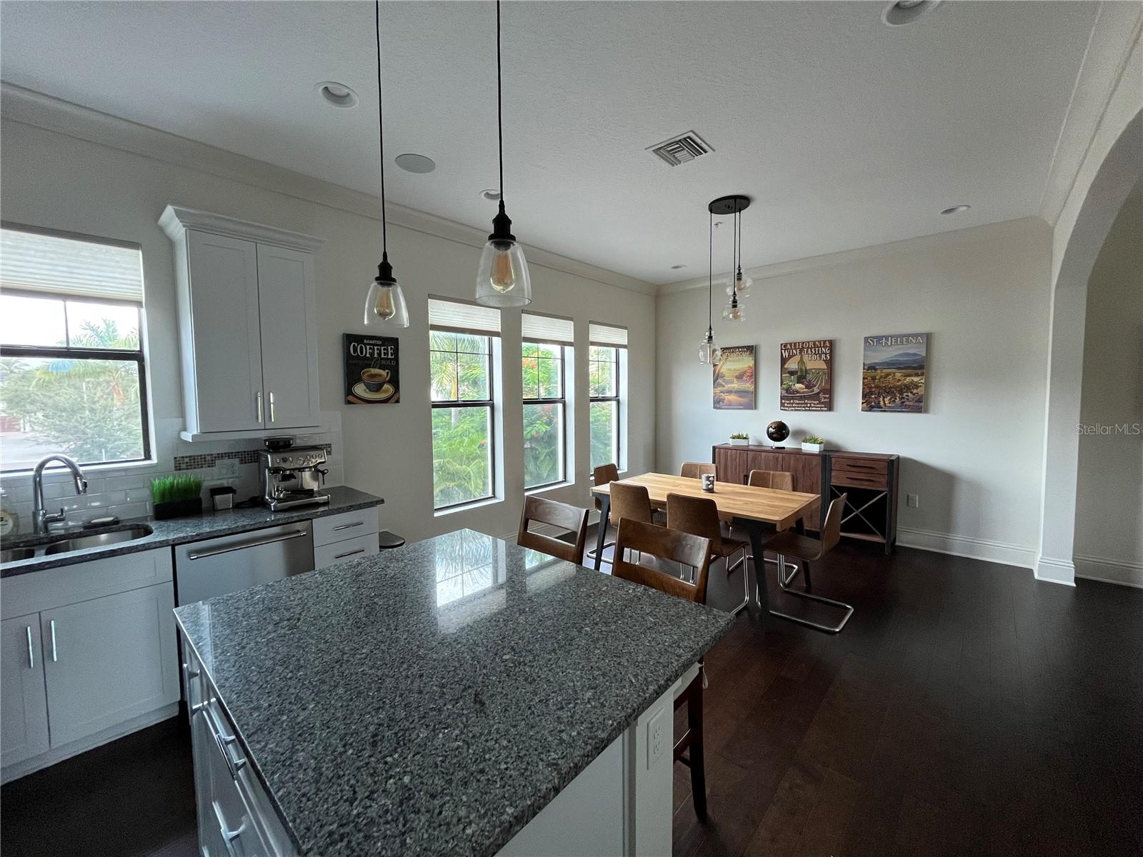 VALENCIA ROSEMARY PLACE TWNHMS - Residential Lease