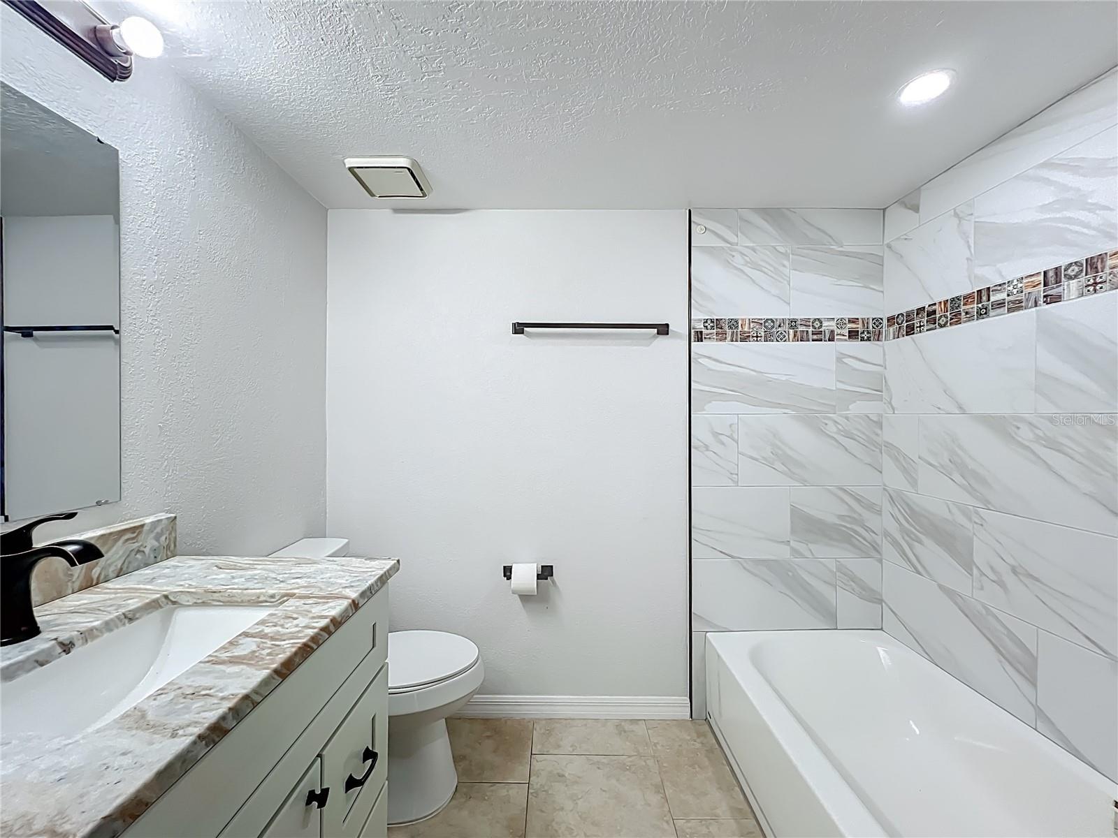 TAMARIND PH 03 - Residential