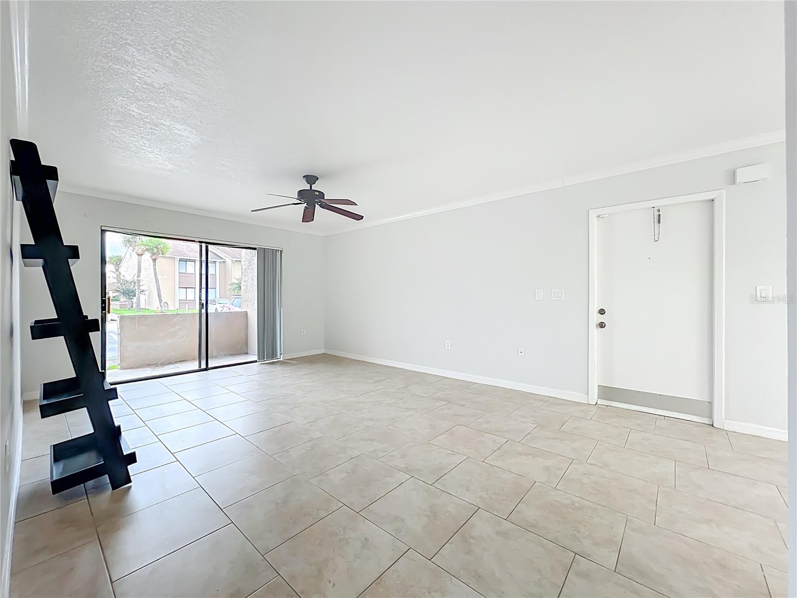 TAMARIND PH 03 - Residential