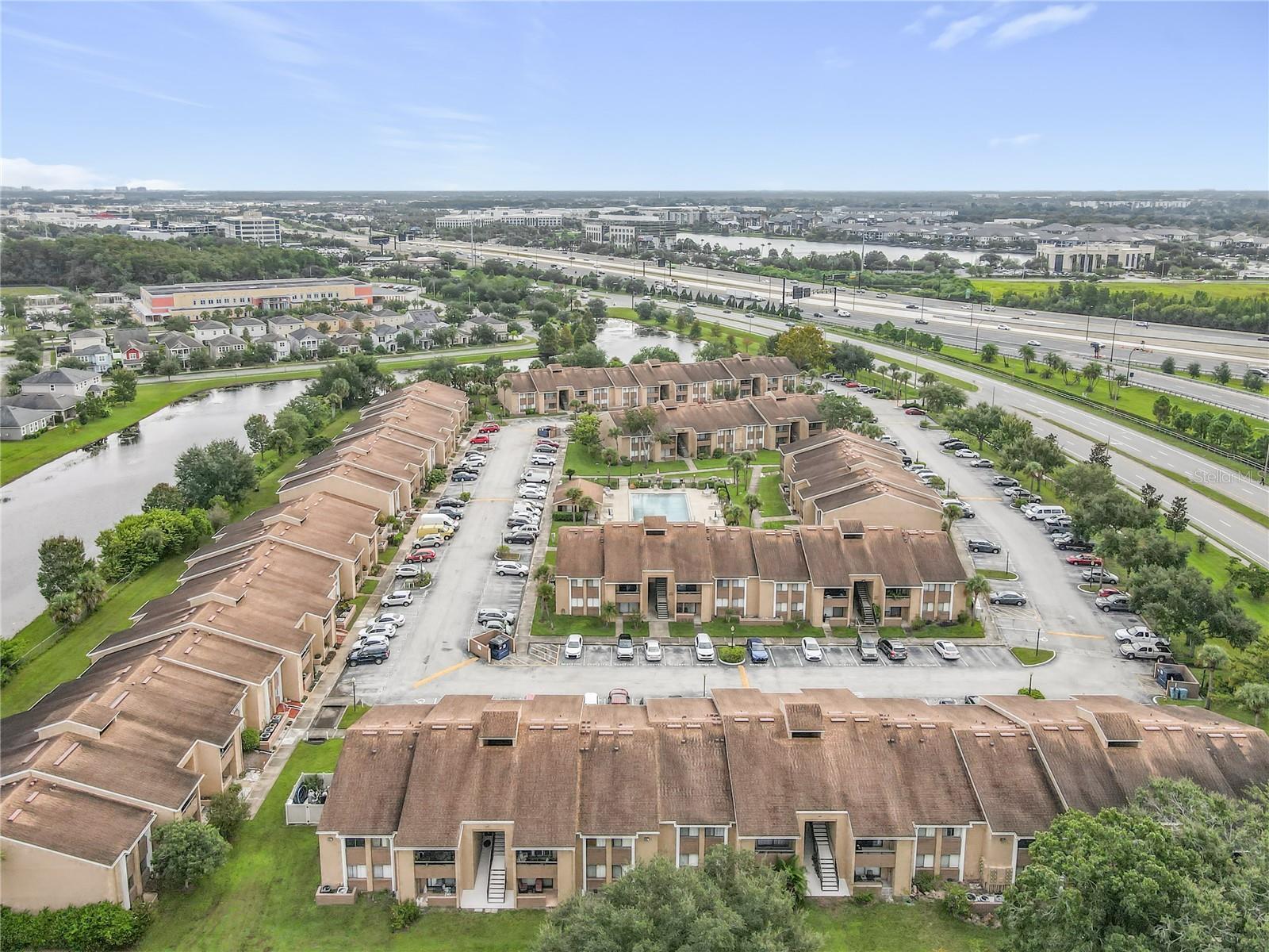 TAMARIND PH 03 - Residential