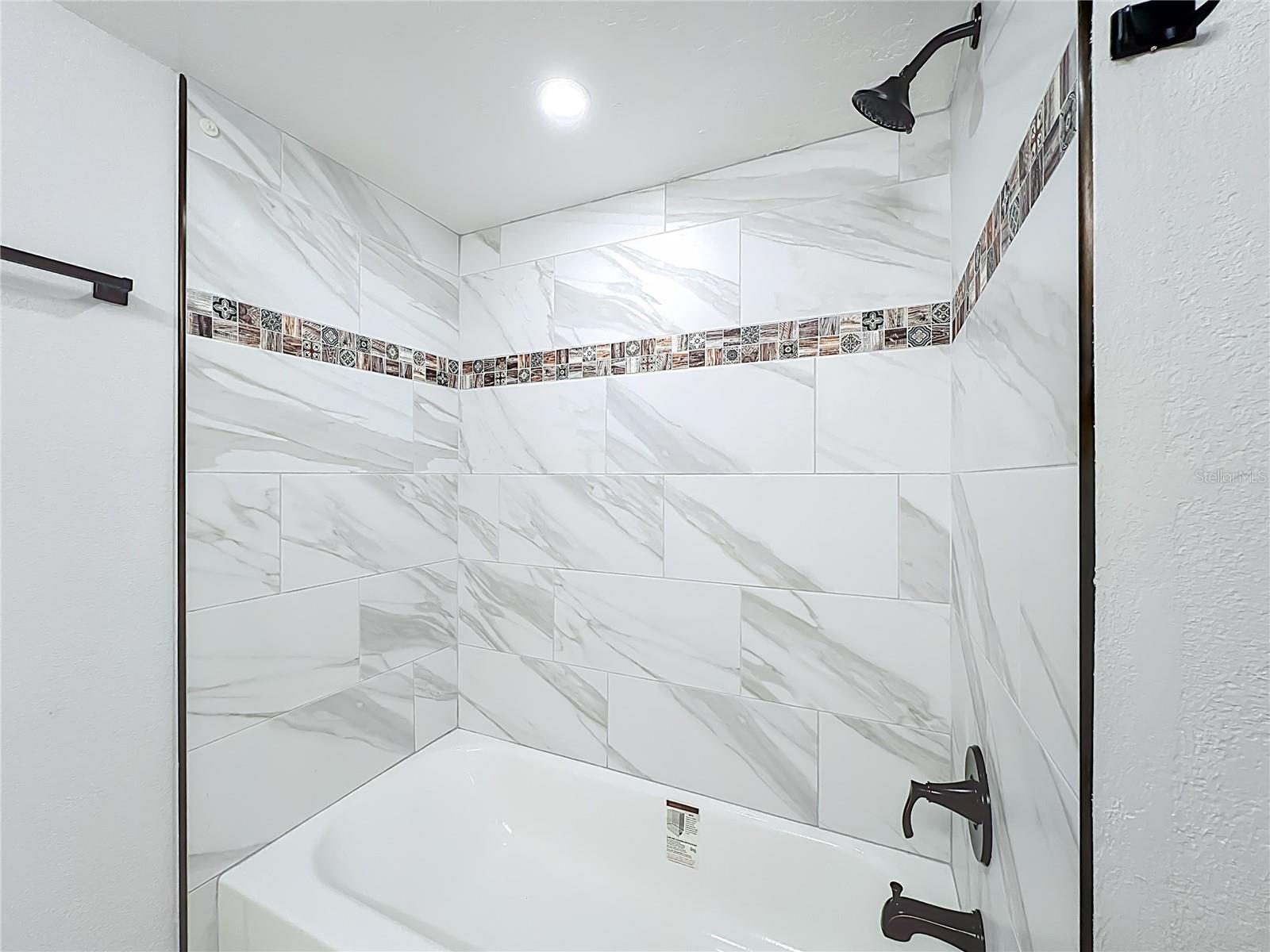TAMARIND PH 03 - Residential