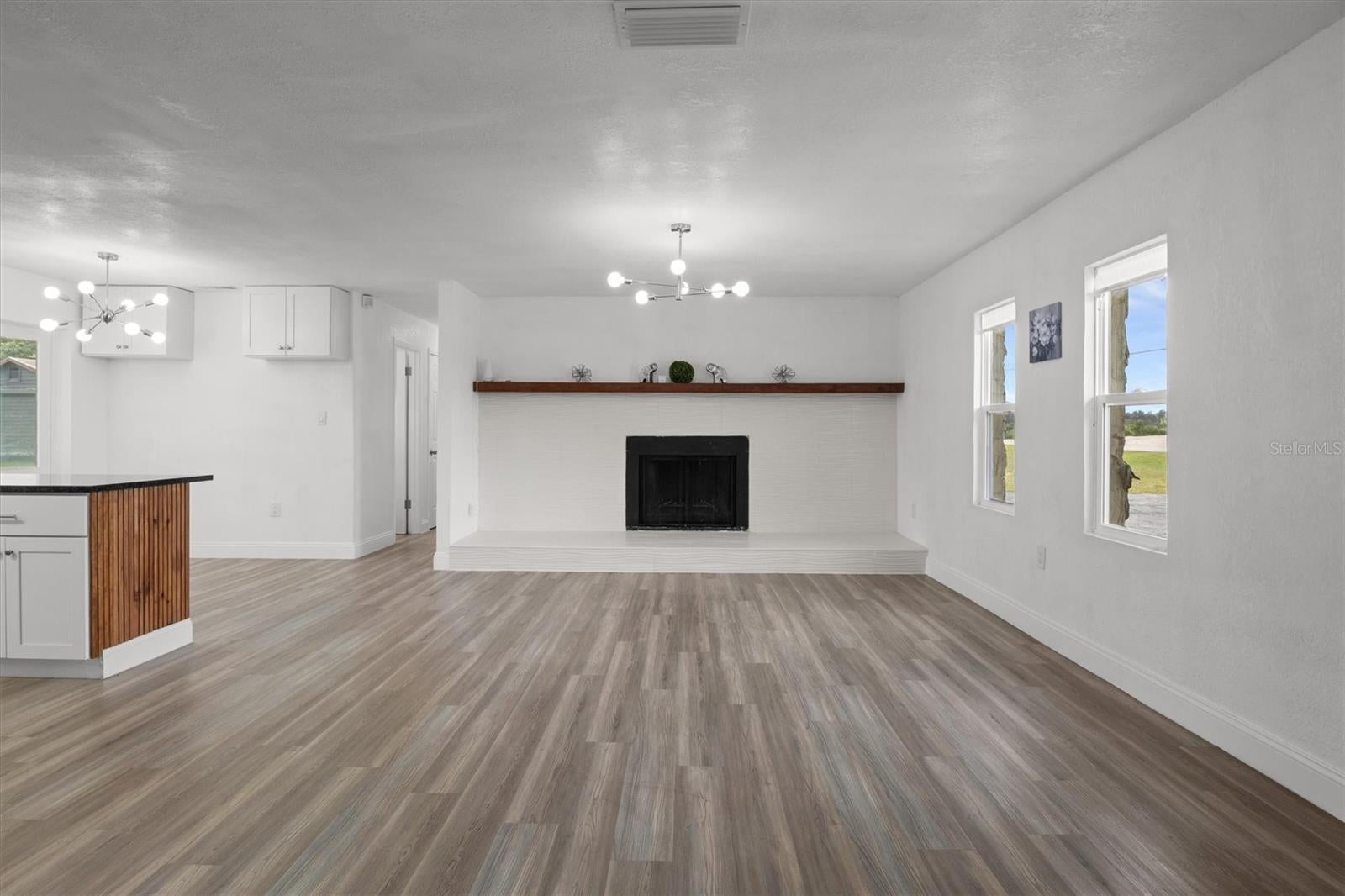 8812 OAKWOOD DRIVE