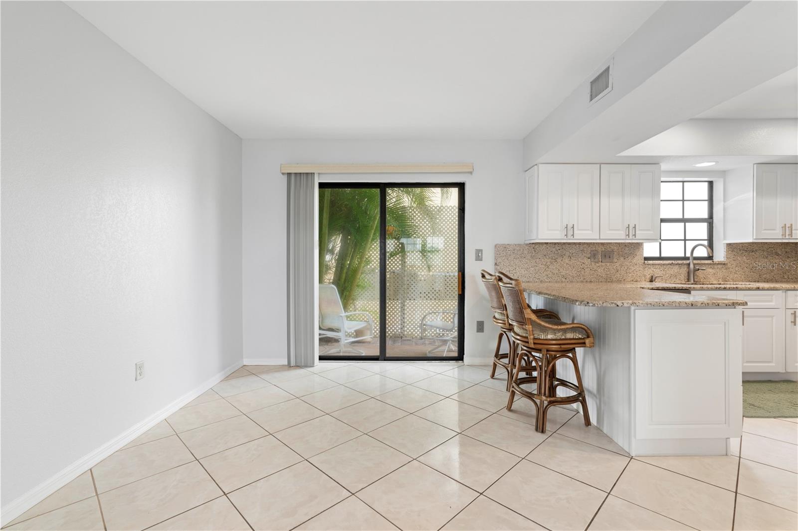 WIN-QUIST TWNHS - Residential
