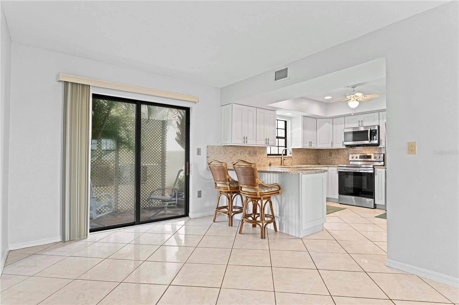 WIN-QUIST TWNHS - Residential
