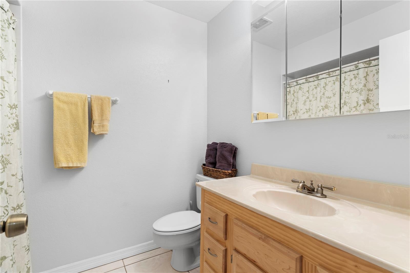 WIN-QUIST TWNHS - Residential