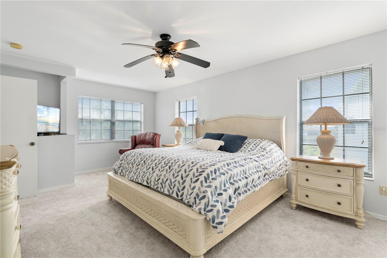 WIN-QUIST TWNHS - Residential