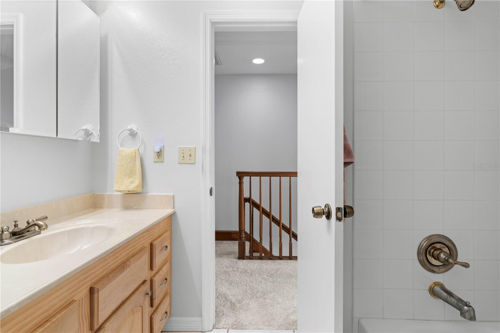 WIN-QUIST TWNHS - Residential