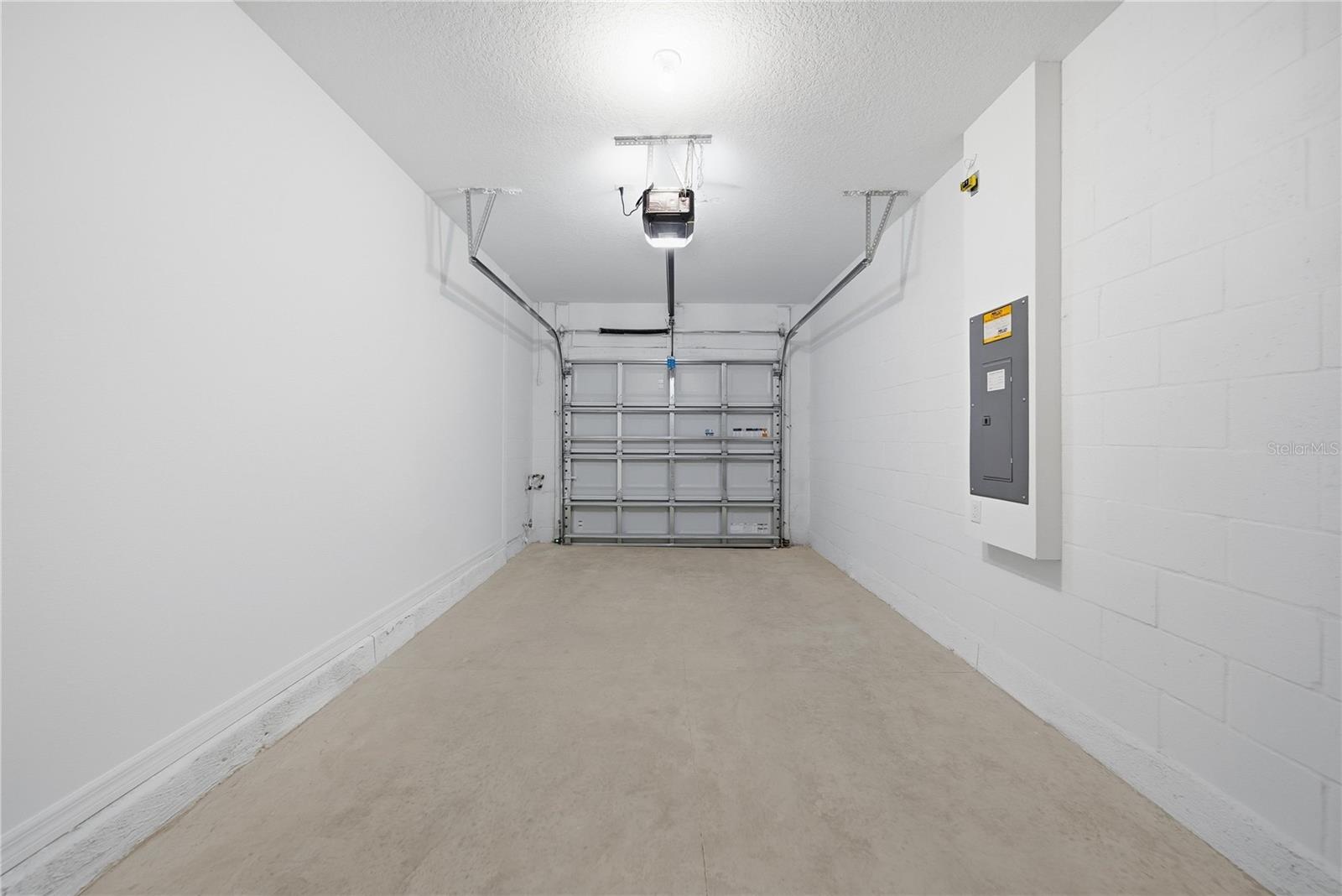 WOODCREEK - Residential Lease