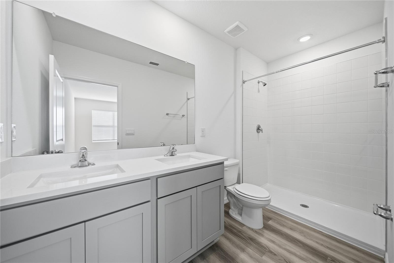 WOODCREEK - Residential Lease