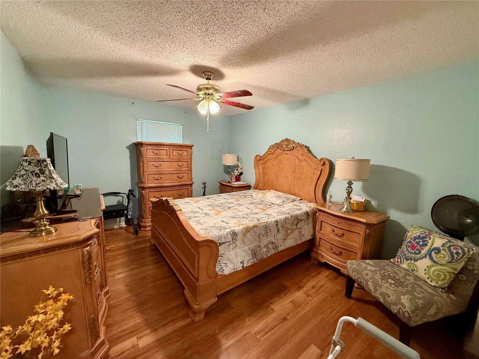 PINEWOOD CONDO - Residential