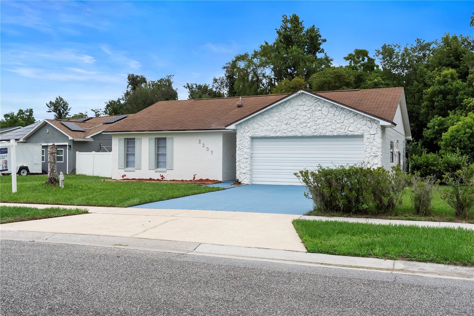 Welcome home to this beautifully renovated 3-bedroom, 2-bath gem in the highly sought after Rio Pinar Lakes community of the Goldenrod area! Step inside to an open-concept design with a stunning modern kitchen featuring quartz countertops and stainless steel appliances. The bright and spacious layout is perfect for everyday living or entertaining, while the large backyard offers plenty of room to relax, play, or gather with family and friends. Located in a safe, established neighborhood close to shopping, dining, major highways and accessible to all of Orlando's amenities. Schedule your showing today!