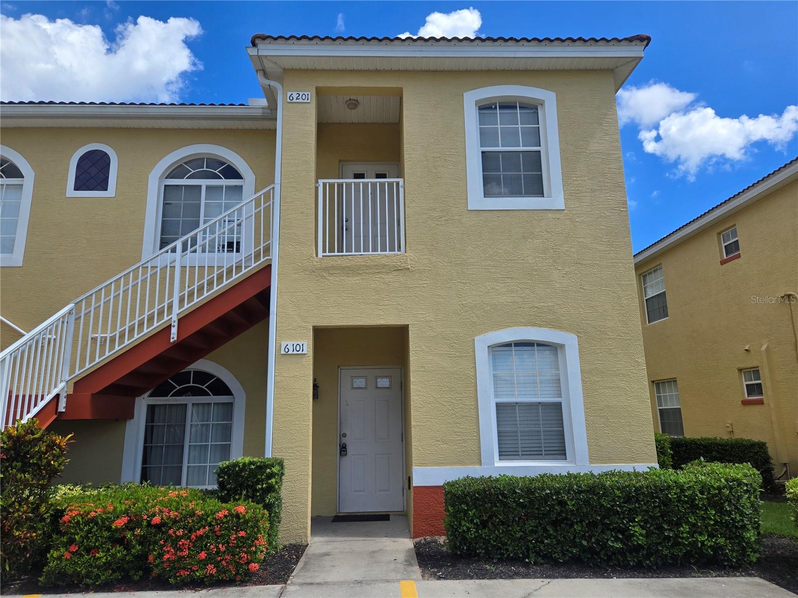 Lake Marion Golf Resort – 2/2 First-Floor Condo (Poinciana) This beautifully maintained first-floor condo offers slate flooring throughout (except in the laundry and bathrooms) and a tiled kitchen with laminate countertops and stainless steel appliances. The spacious master suite features an ensuite bath with a garden tub, dual sinks, and a separate shower. Relax on the covered rear deck and enjoy the convenience of a dedicated parking space right in front of the condo. Community Amenities: Resort-style pool, playground. Basketball and tennis courts; clubhouse, fitness center and gated comcmunity. ****Home square footage, taxes, lot sizes, and schools; are to be independently verified.***