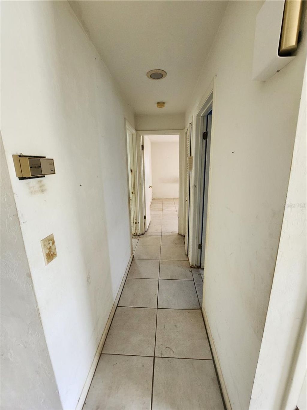 Photo of 229 W Casurina Place, Beverly Hills, FL 34465 (MLS # OM715365)