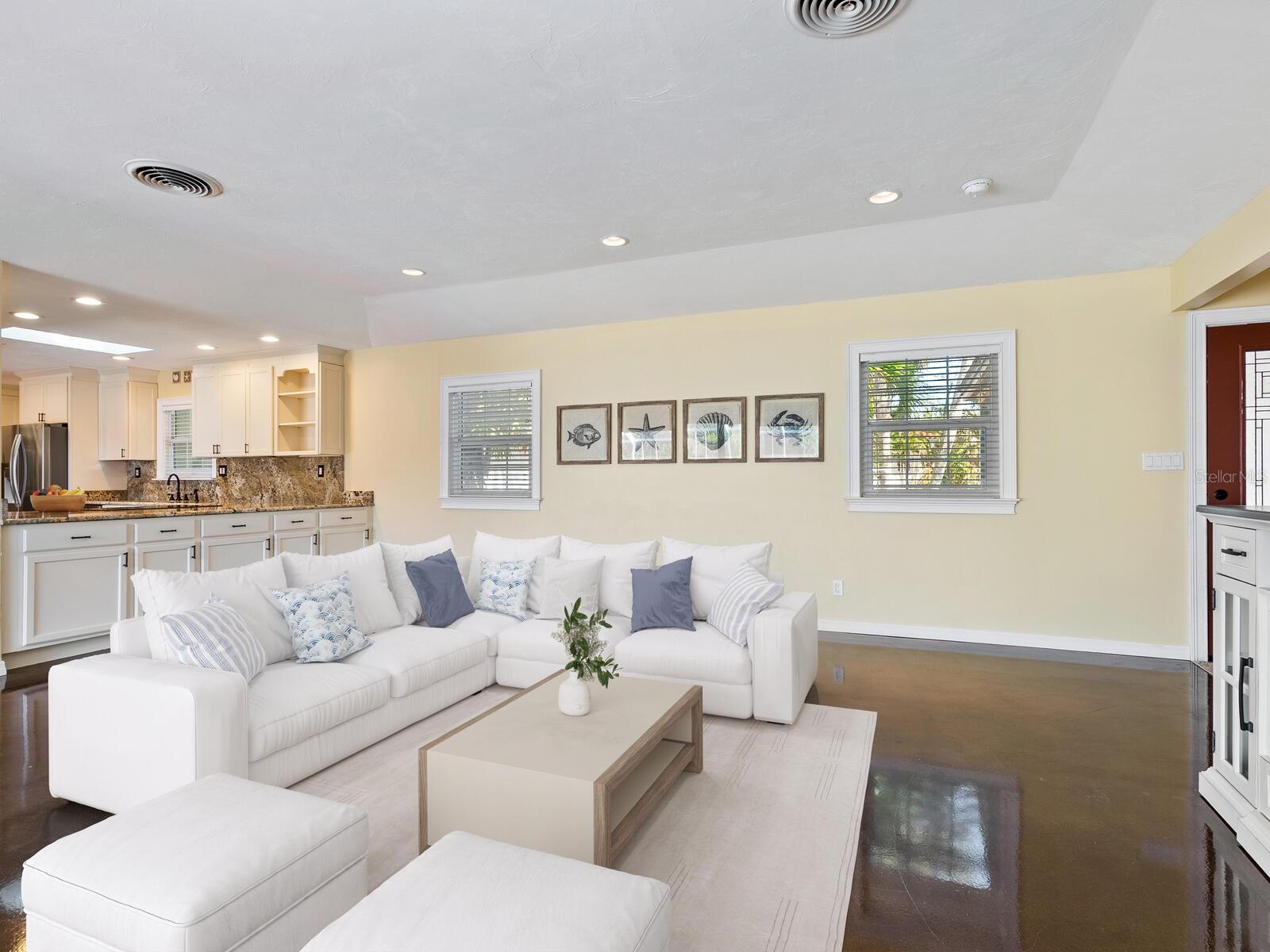 ROYAL PALM HARBOR - Residential