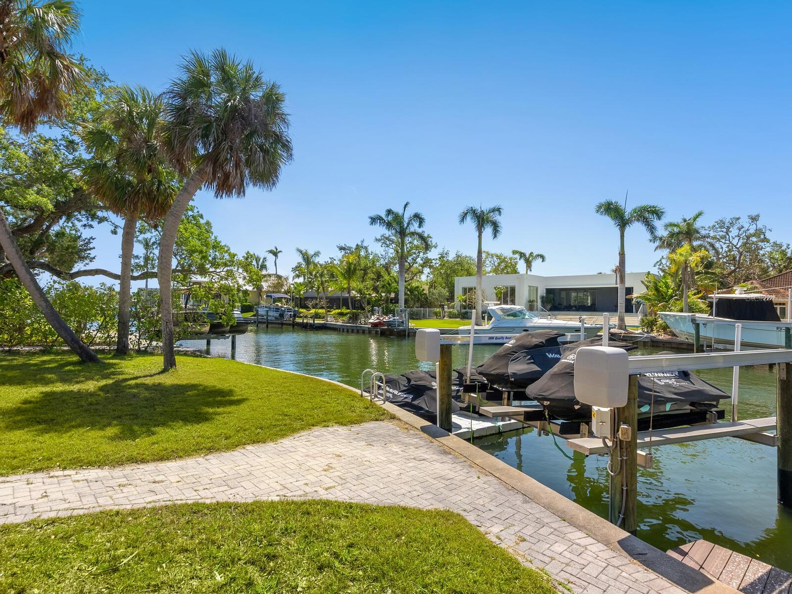 ROYAL PALM HARBOR - Residential