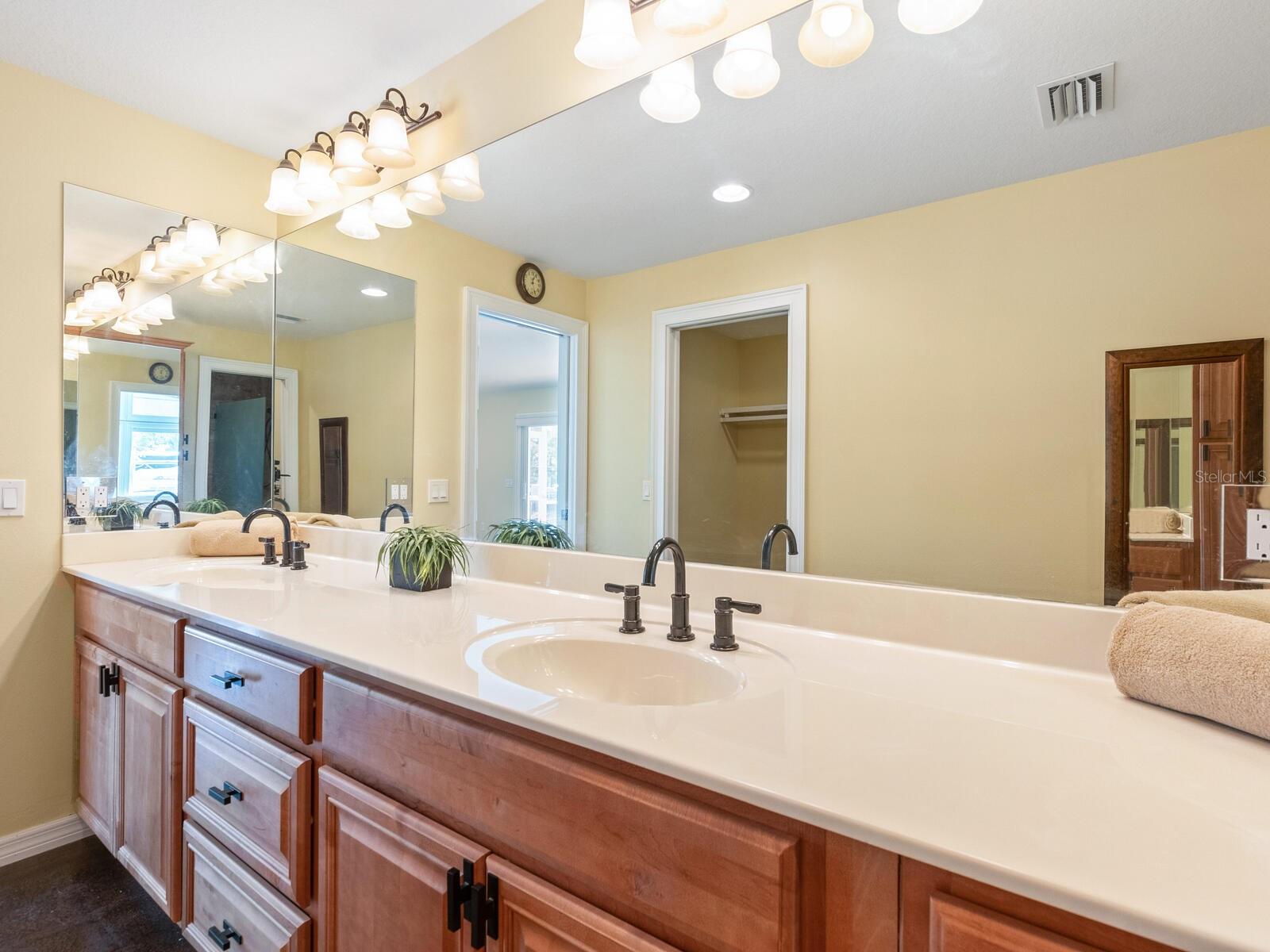 ROYAL PALM HARBOR - Residential