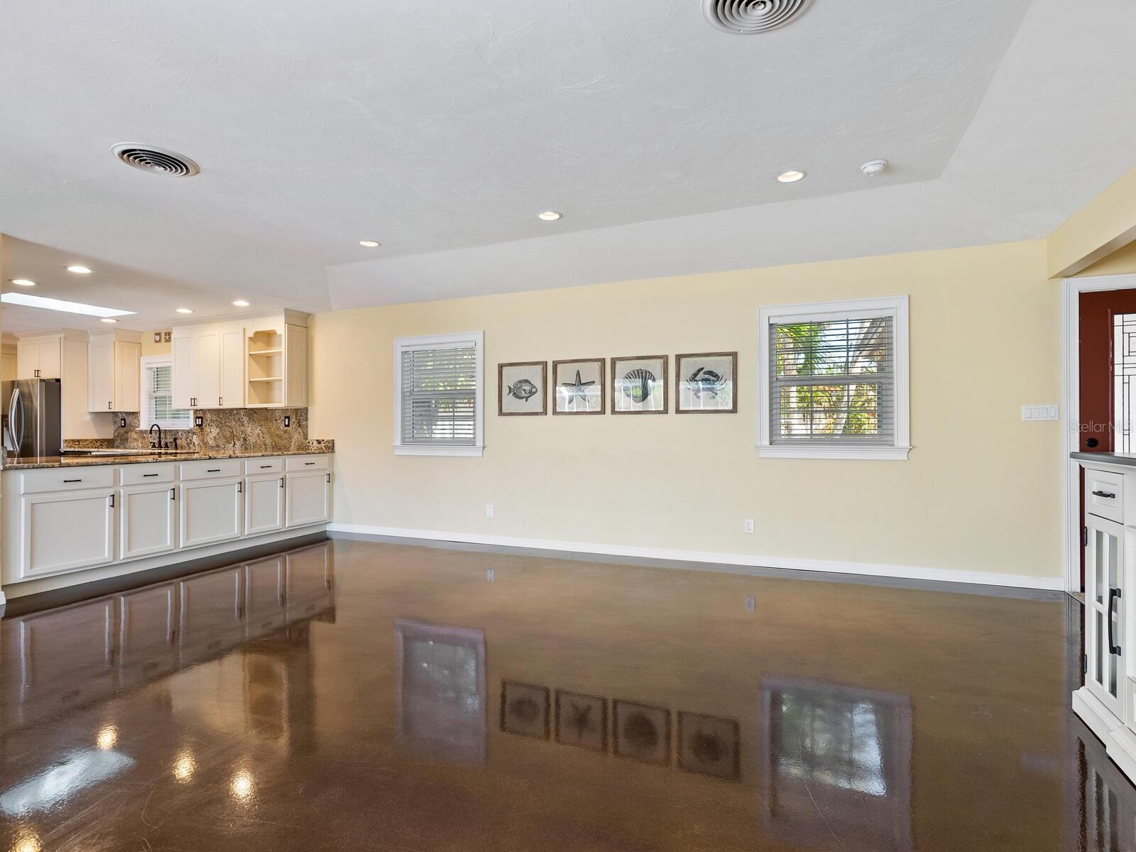 ROYAL PALM HARBOR - Residential