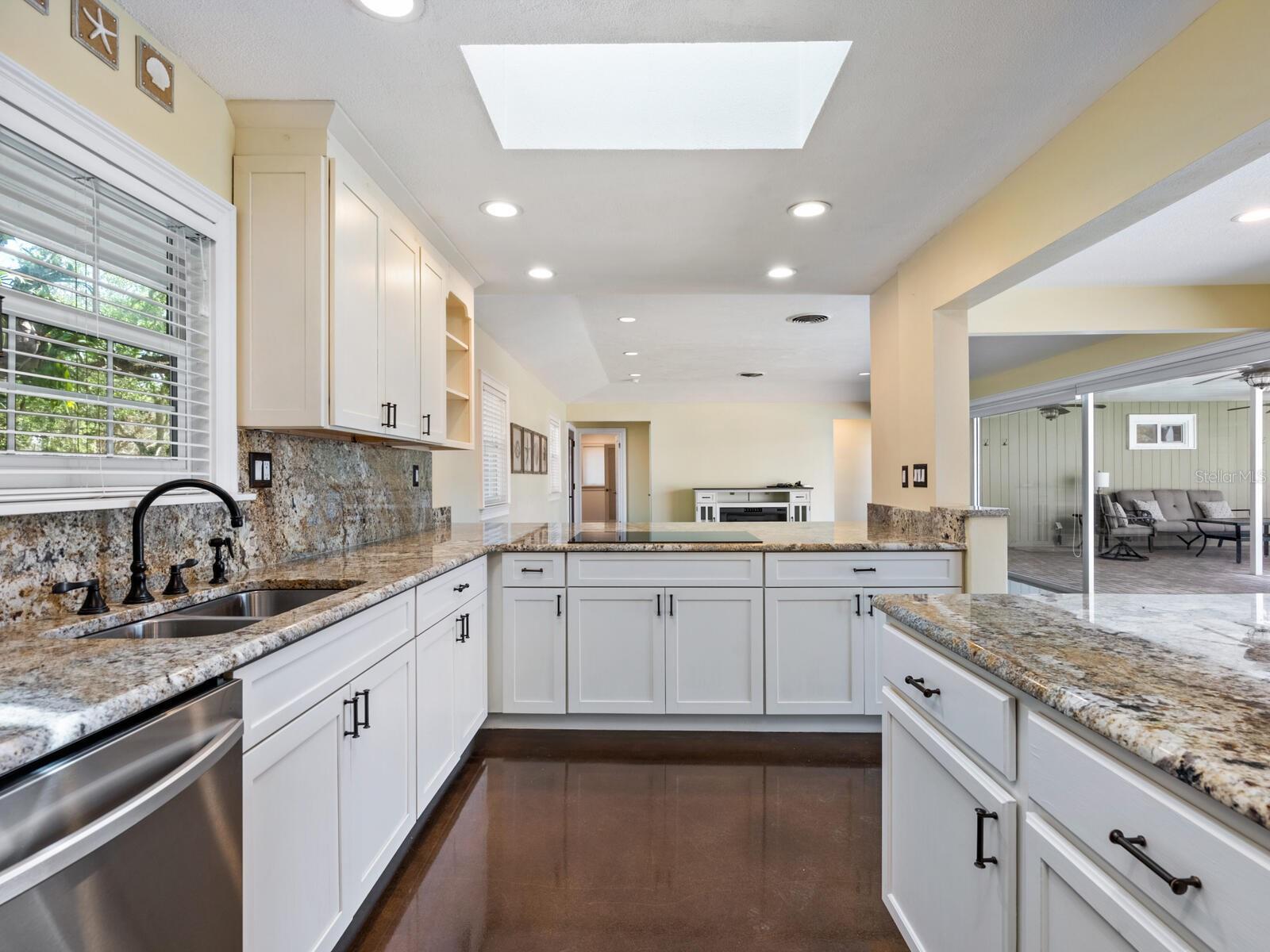 ROYAL PALM HARBOR - Residential