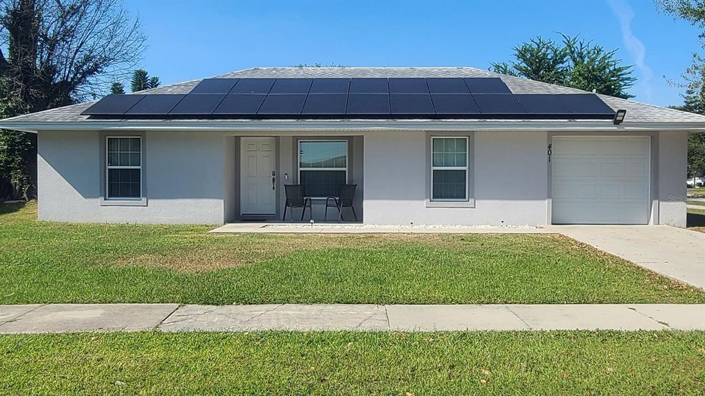 Photo of 401 Robert Avenue, Winter Haven, FL 33880 (MLS # O6362338)