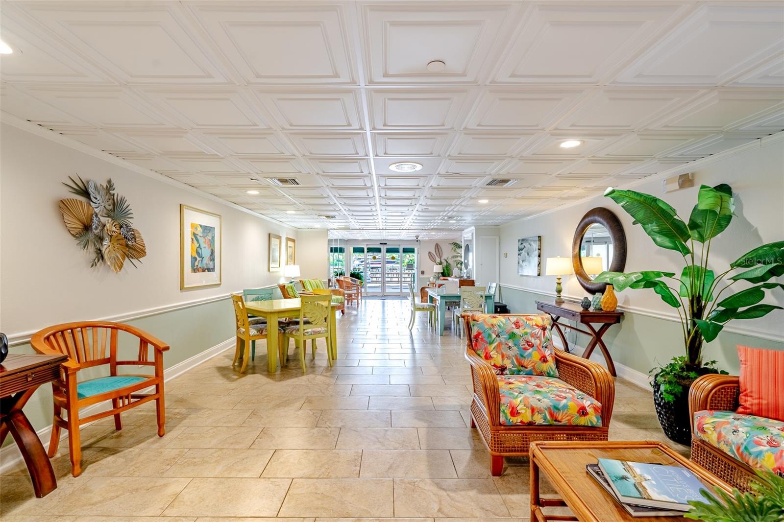 HARBOUR CLUB CONDO 3 - Residential