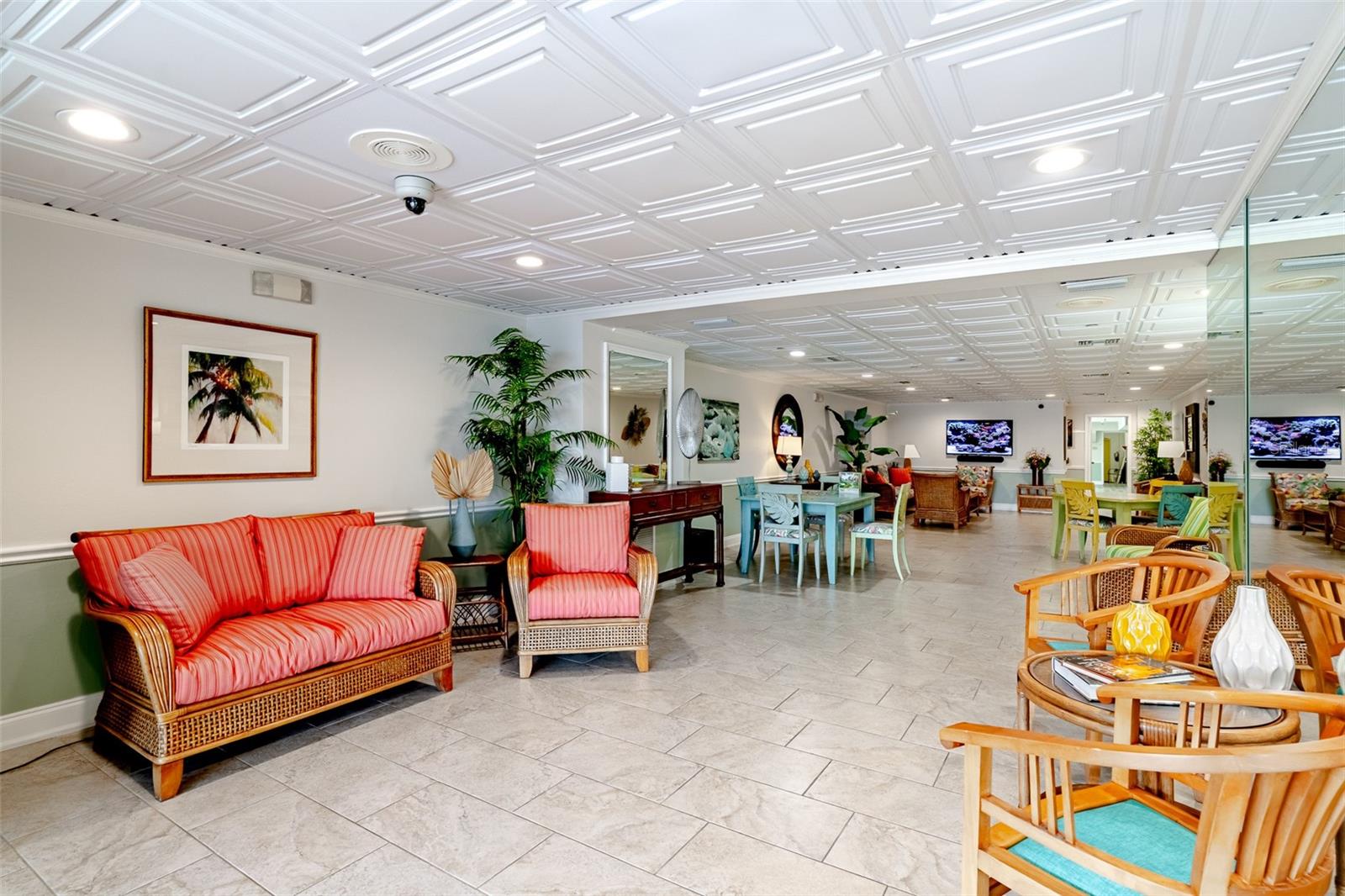 HARBOUR CLUB CONDO 3 - Residential