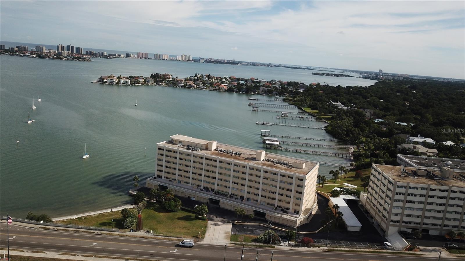 HARBOUR CLUB CONDO 3 - Residential