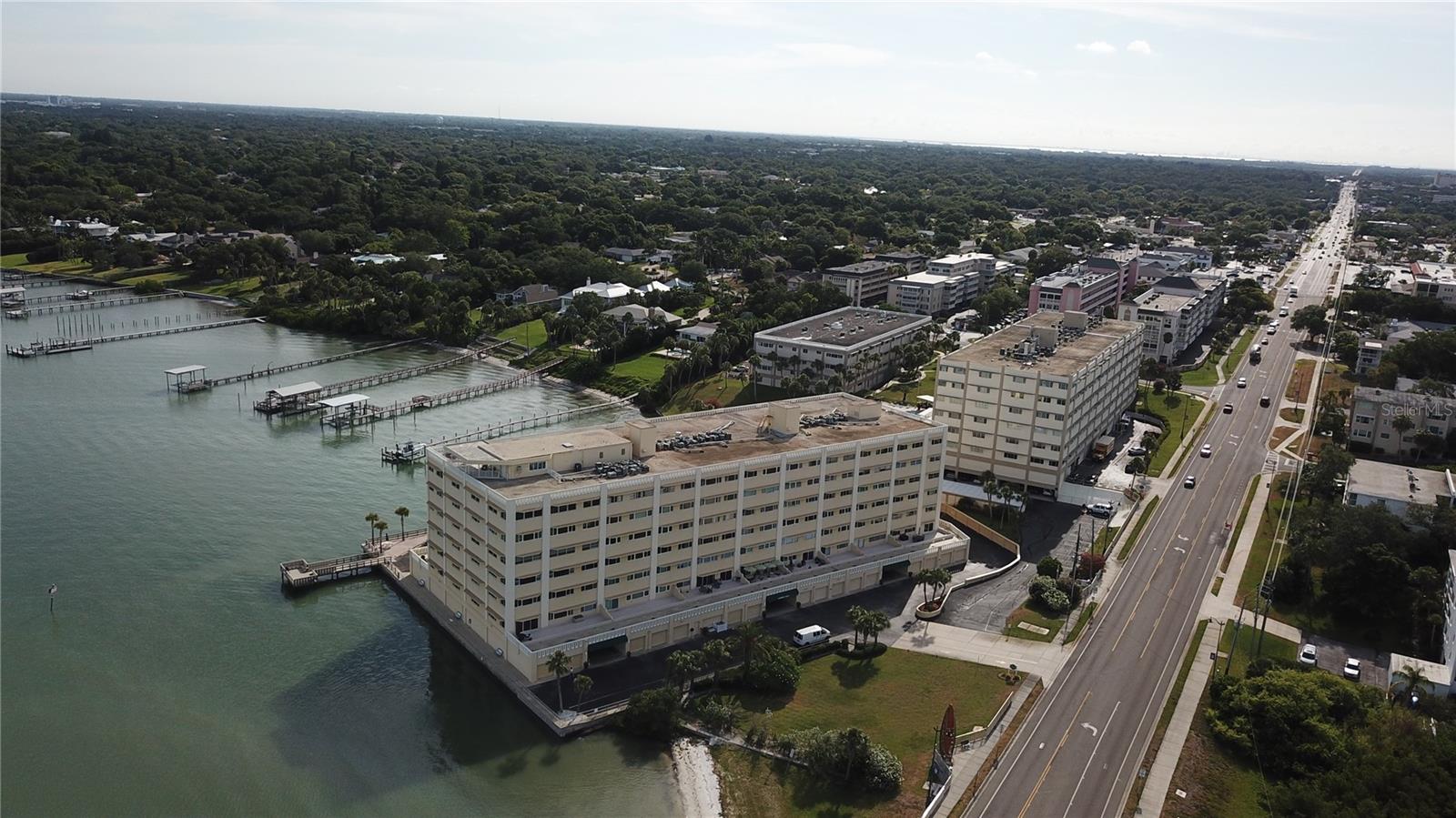 HARBOUR CLUB CONDO 3 - Residential