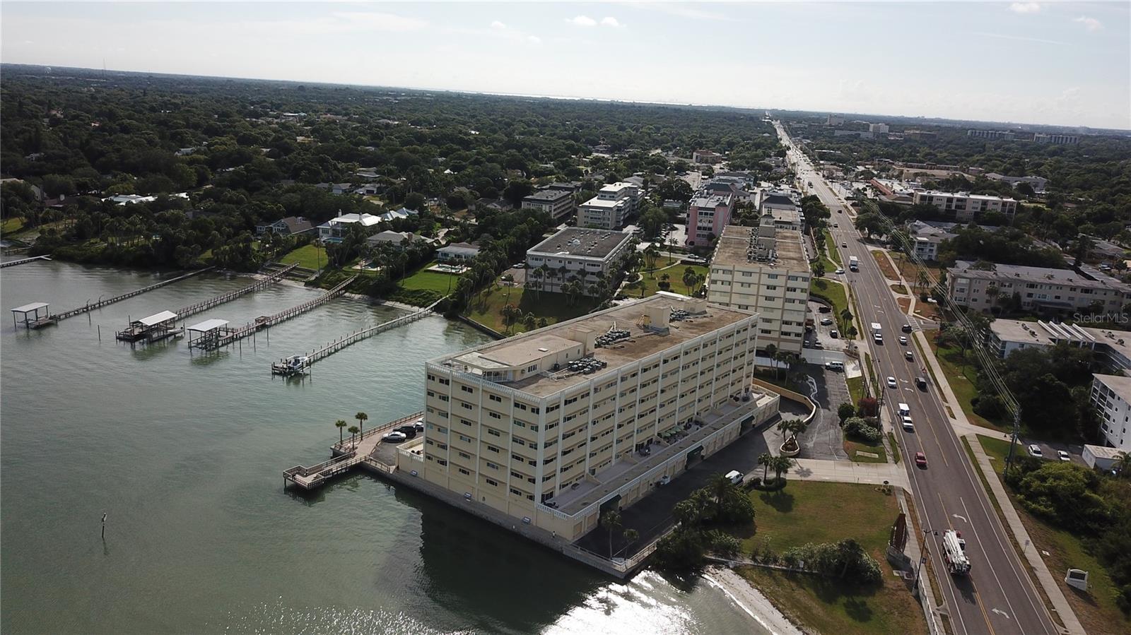 HARBOUR CLUB CONDO 3 - Residential