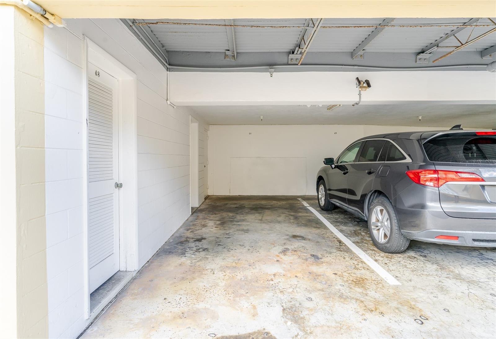 HARBOUR CLUB CONDO 3 - Residential