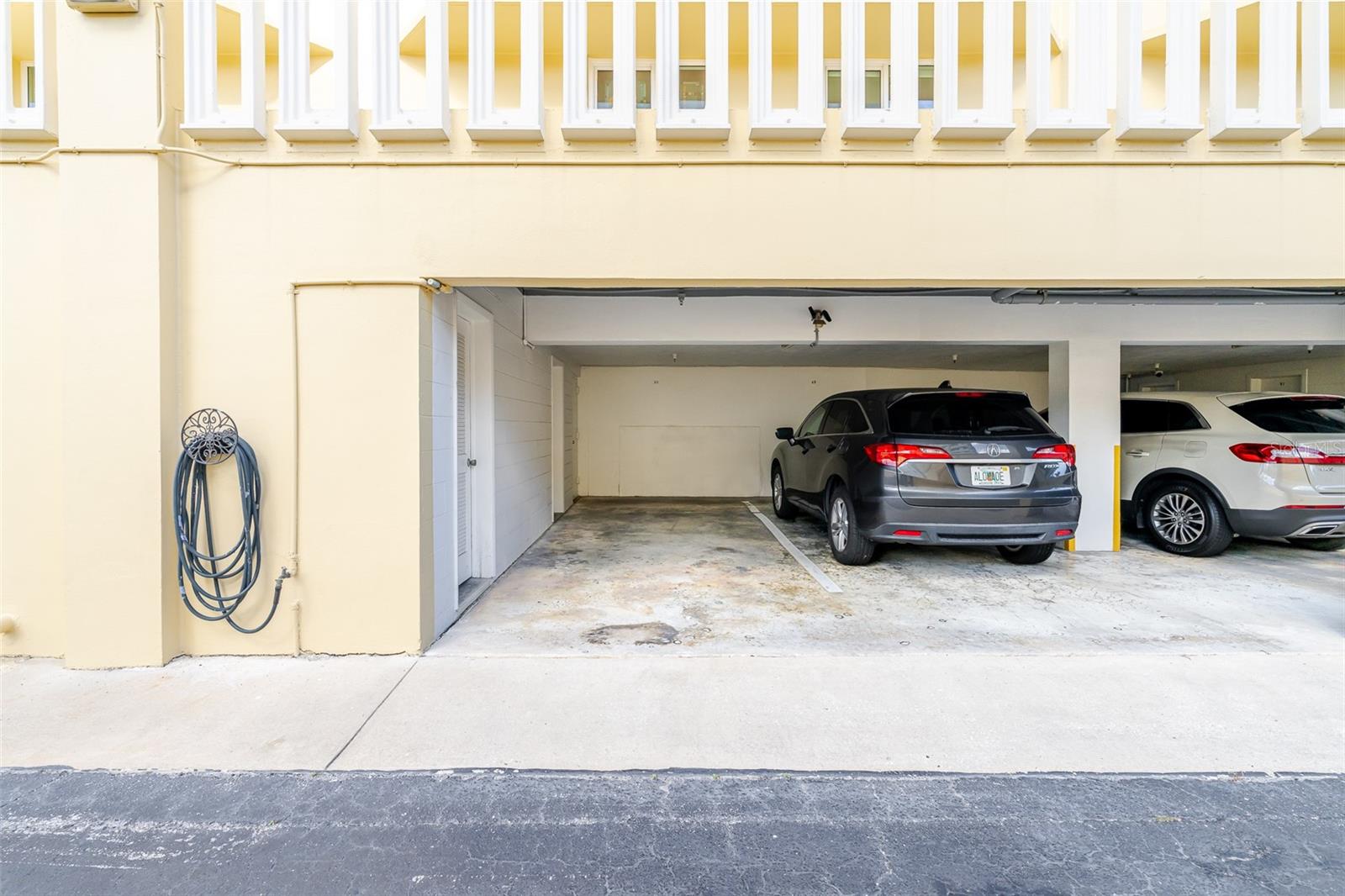 HARBOUR CLUB CONDO 3 - Residential