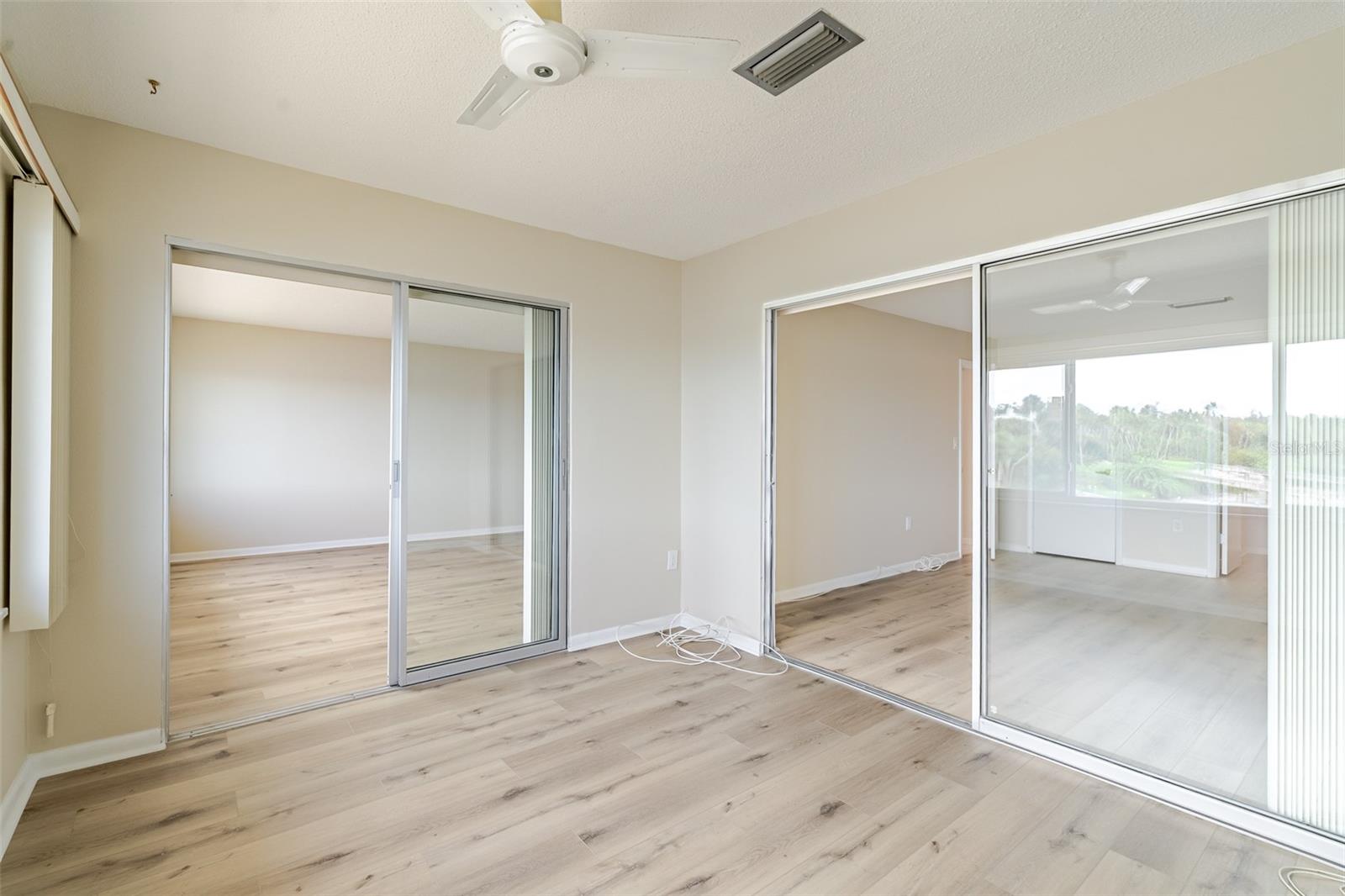 HARBOUR CLUB CONDO 3 - Residential