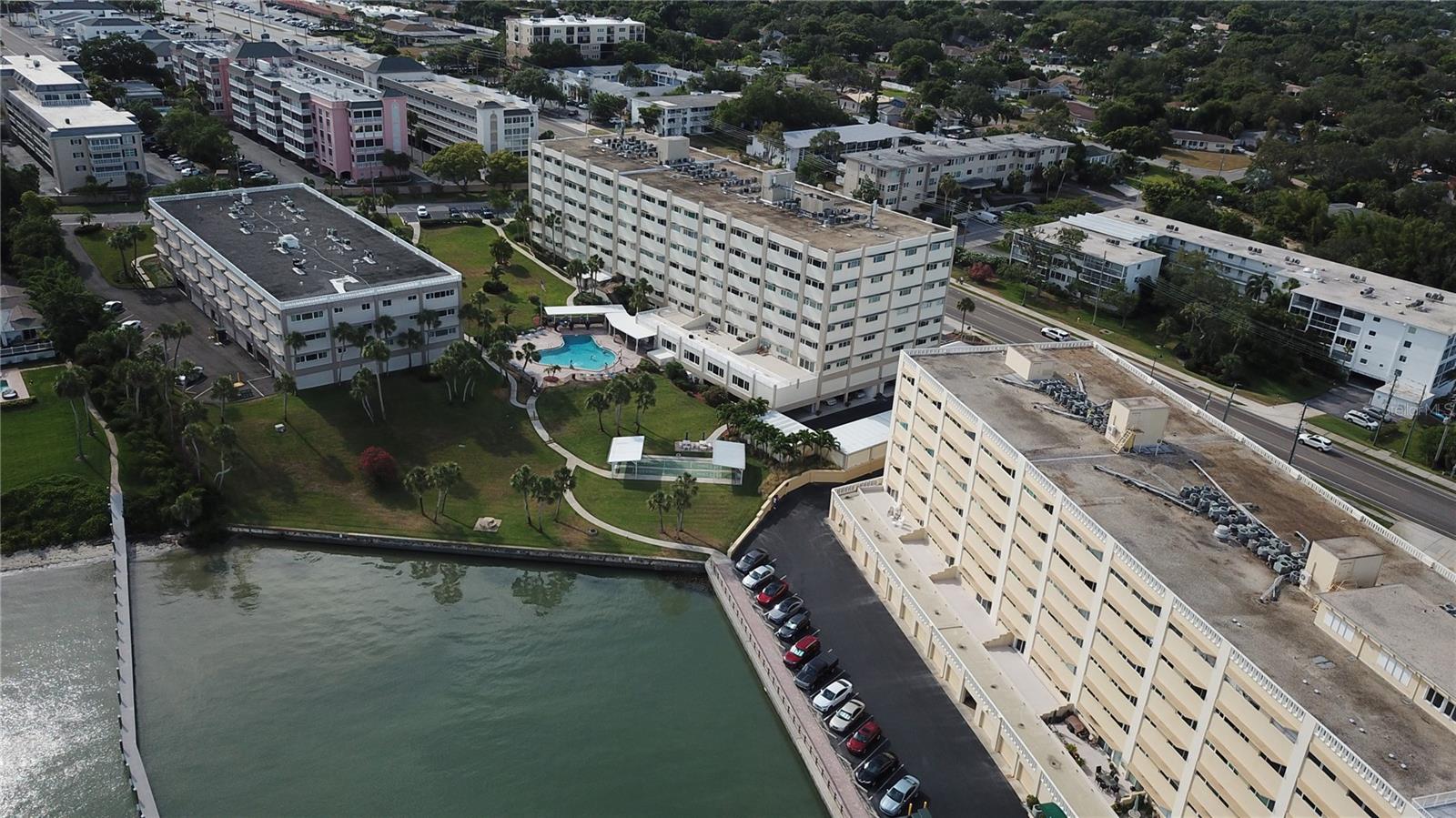 HARBOUR CLUB CONDO 3 - Residential