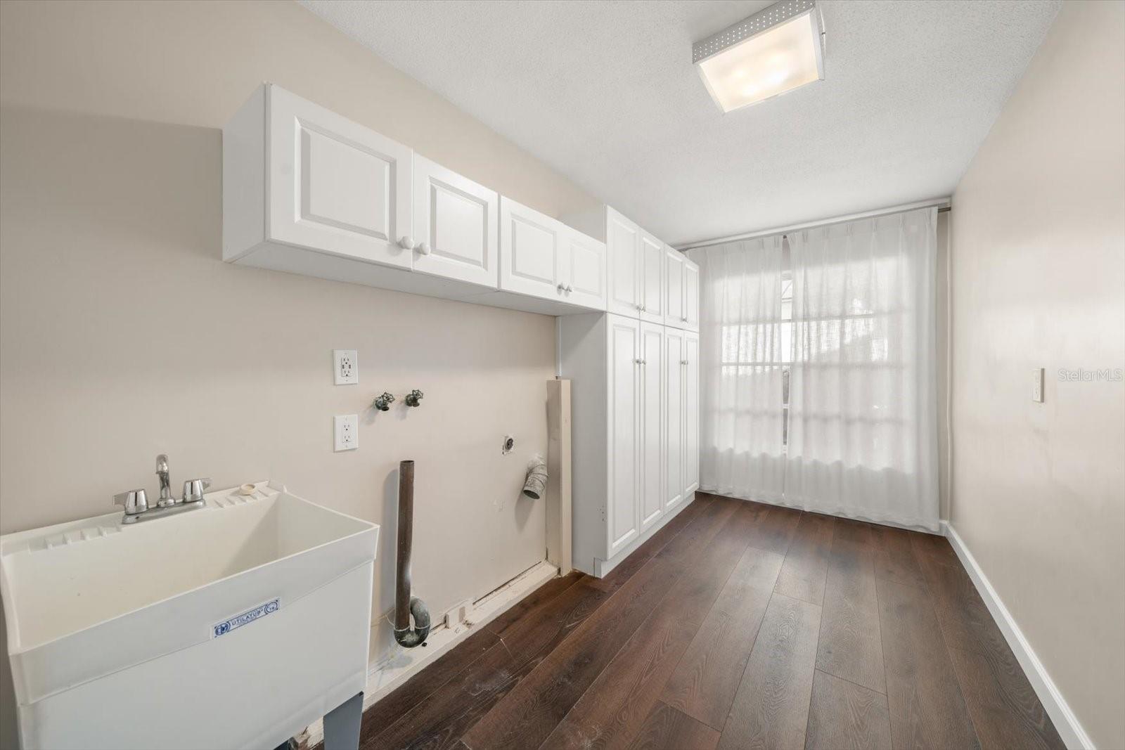 ISLAND ESTATE OF CLEARWATER UNITS 6D 7A 7C - Residential